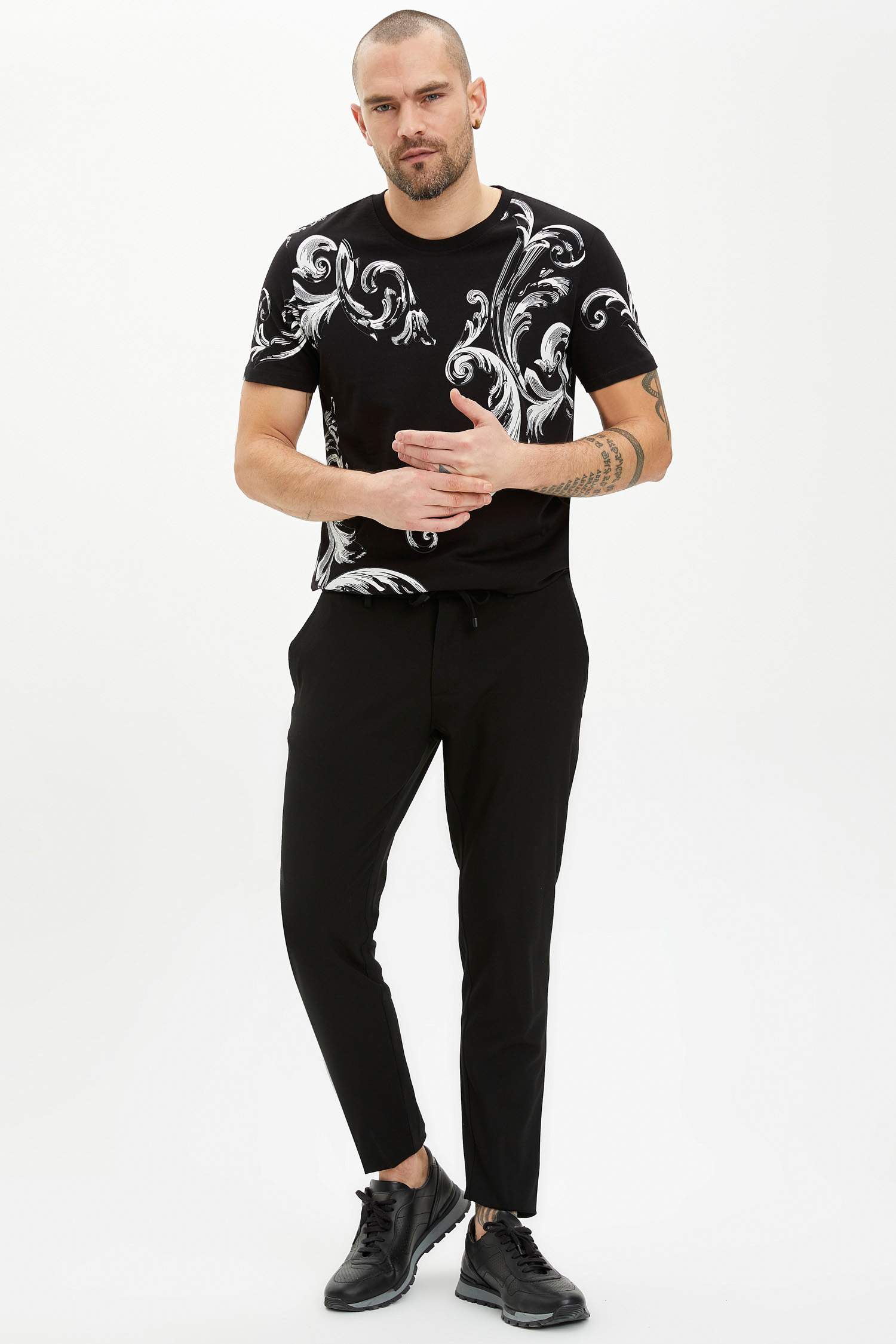 Desenli Bisiklet Yaka Slim Fit T-shirt