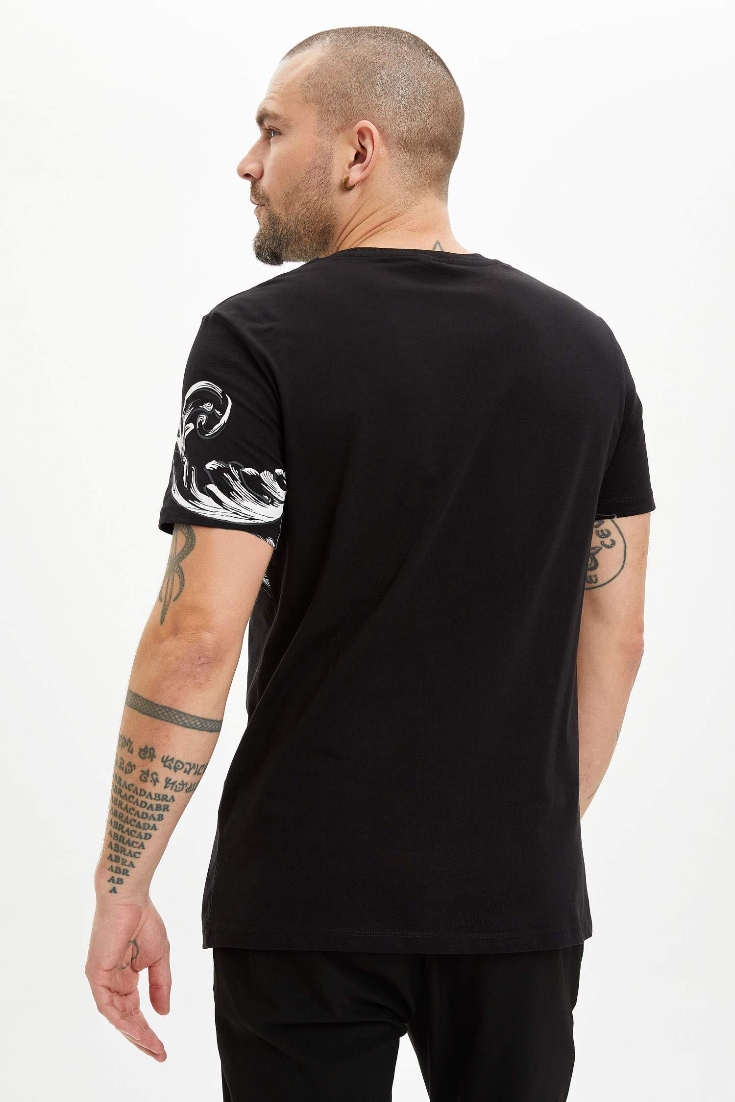Desenli Bisiklet Yaka Slim Fit T-shirt