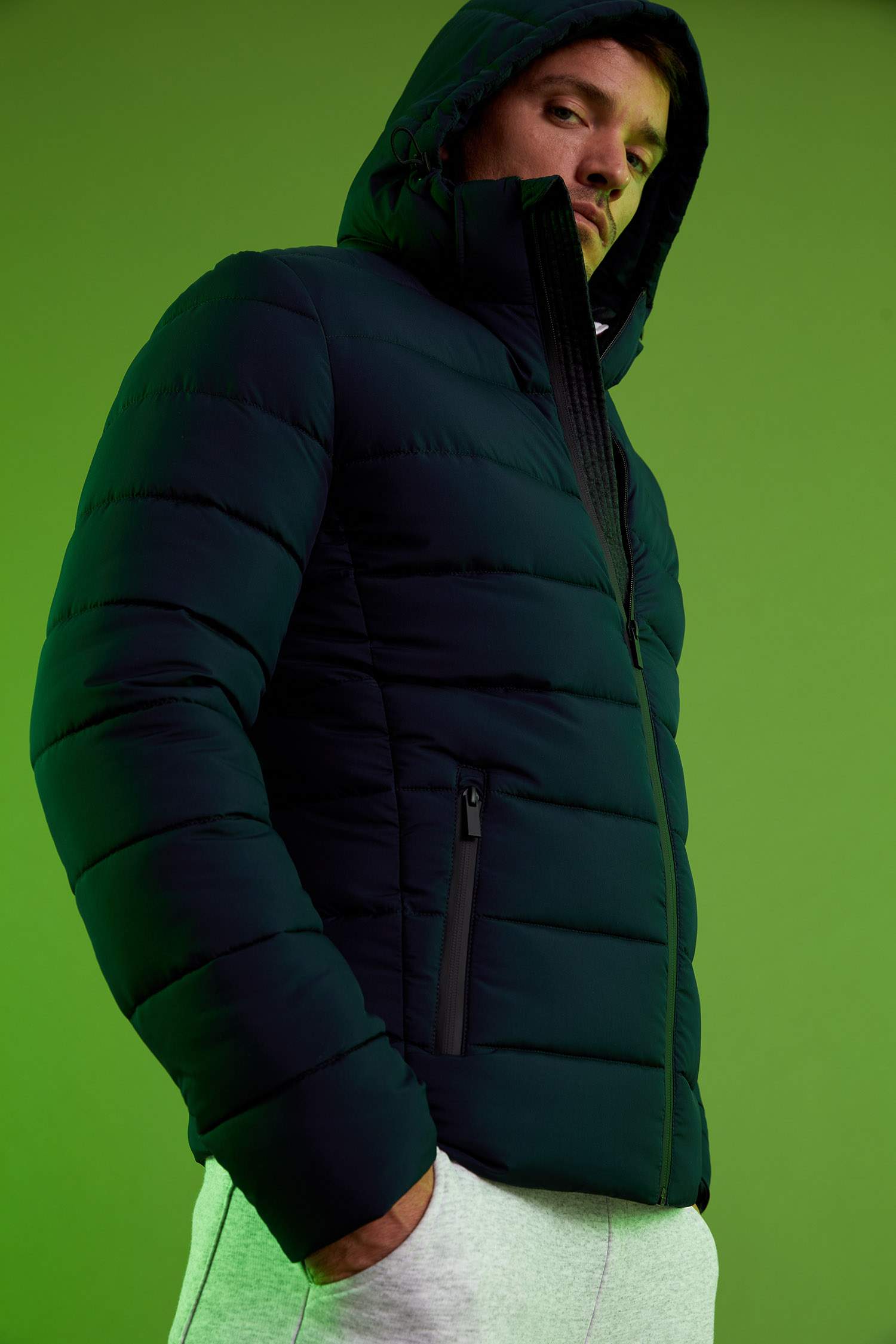 Kapüşonlu Slim Fit Şişme Mont