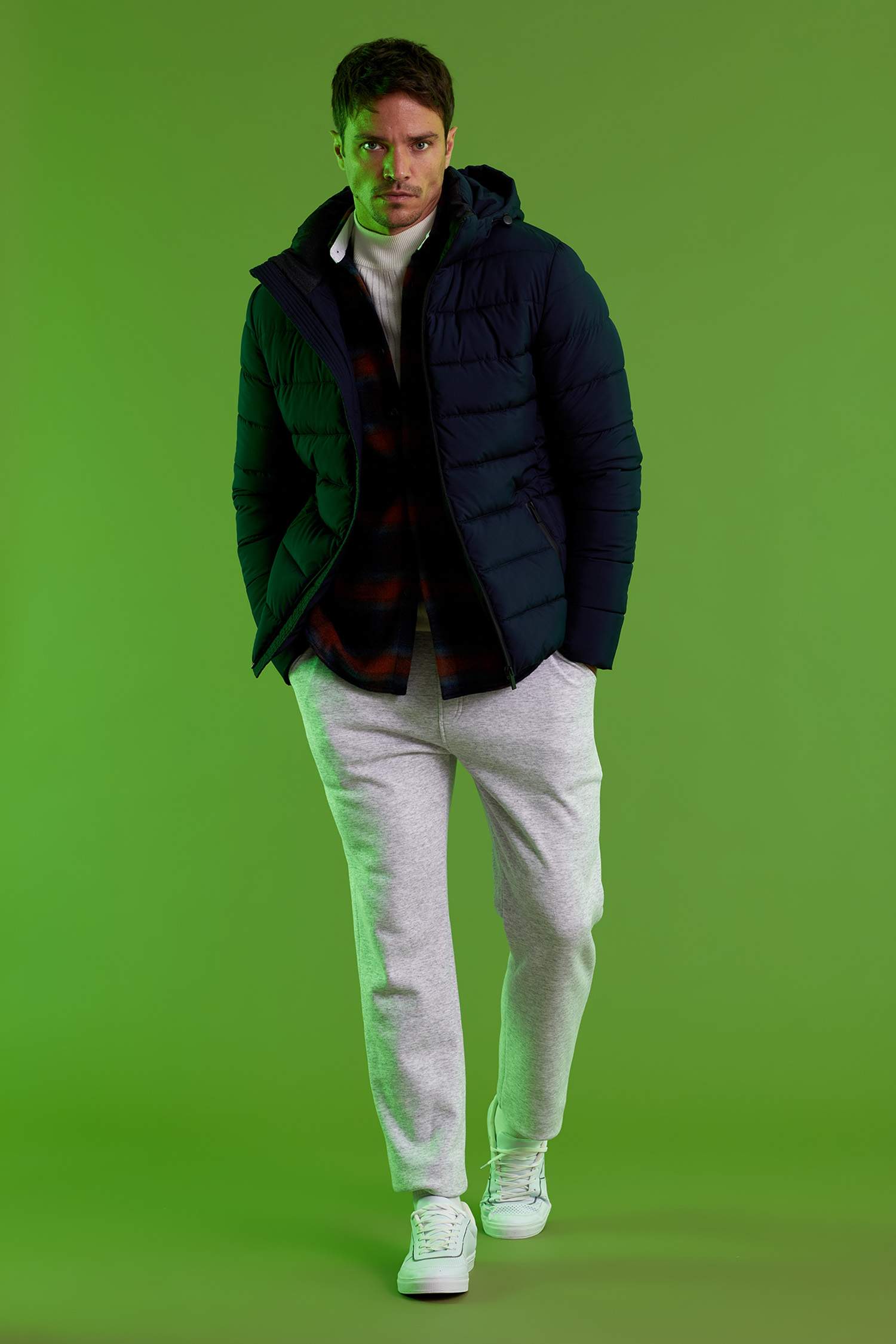 Kapüşonlu Slim Fit Şişme Mont