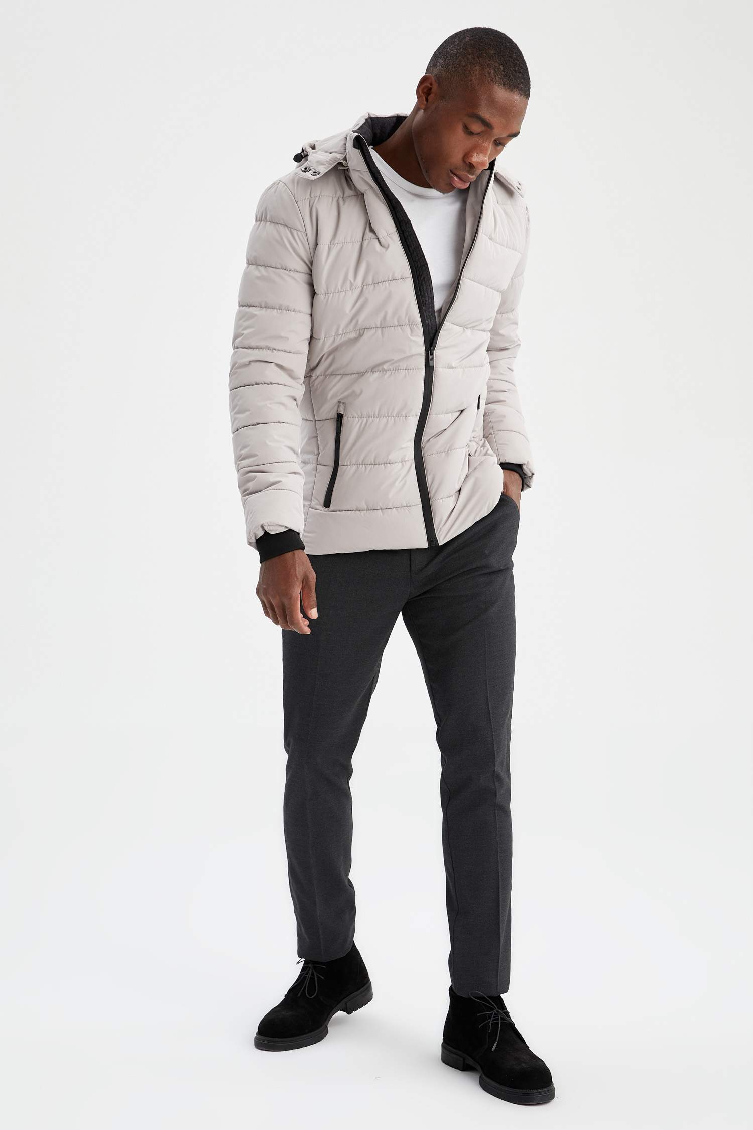Kapüşonlu Slim Fit Şişme Mont