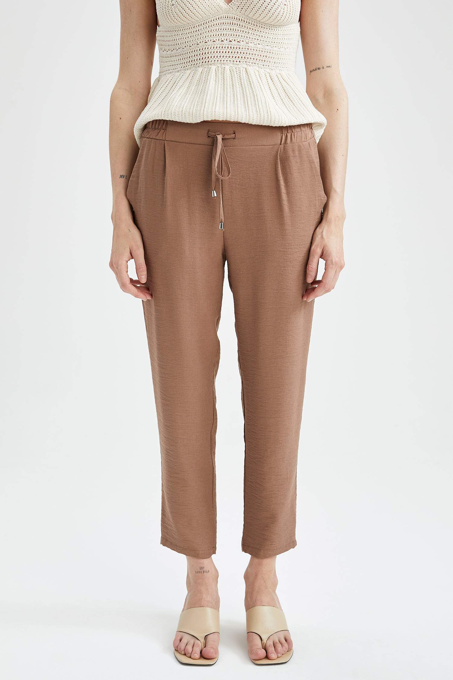 Relax Fit Basic Bağcıklı Pantolon