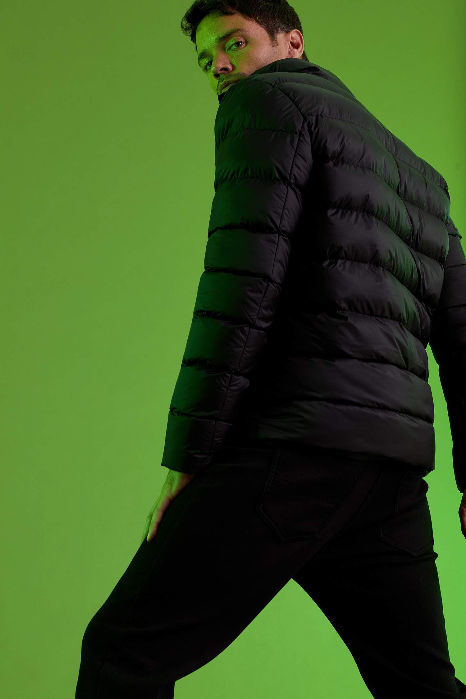 Dik Yaka Slim Fit Şişme Mont