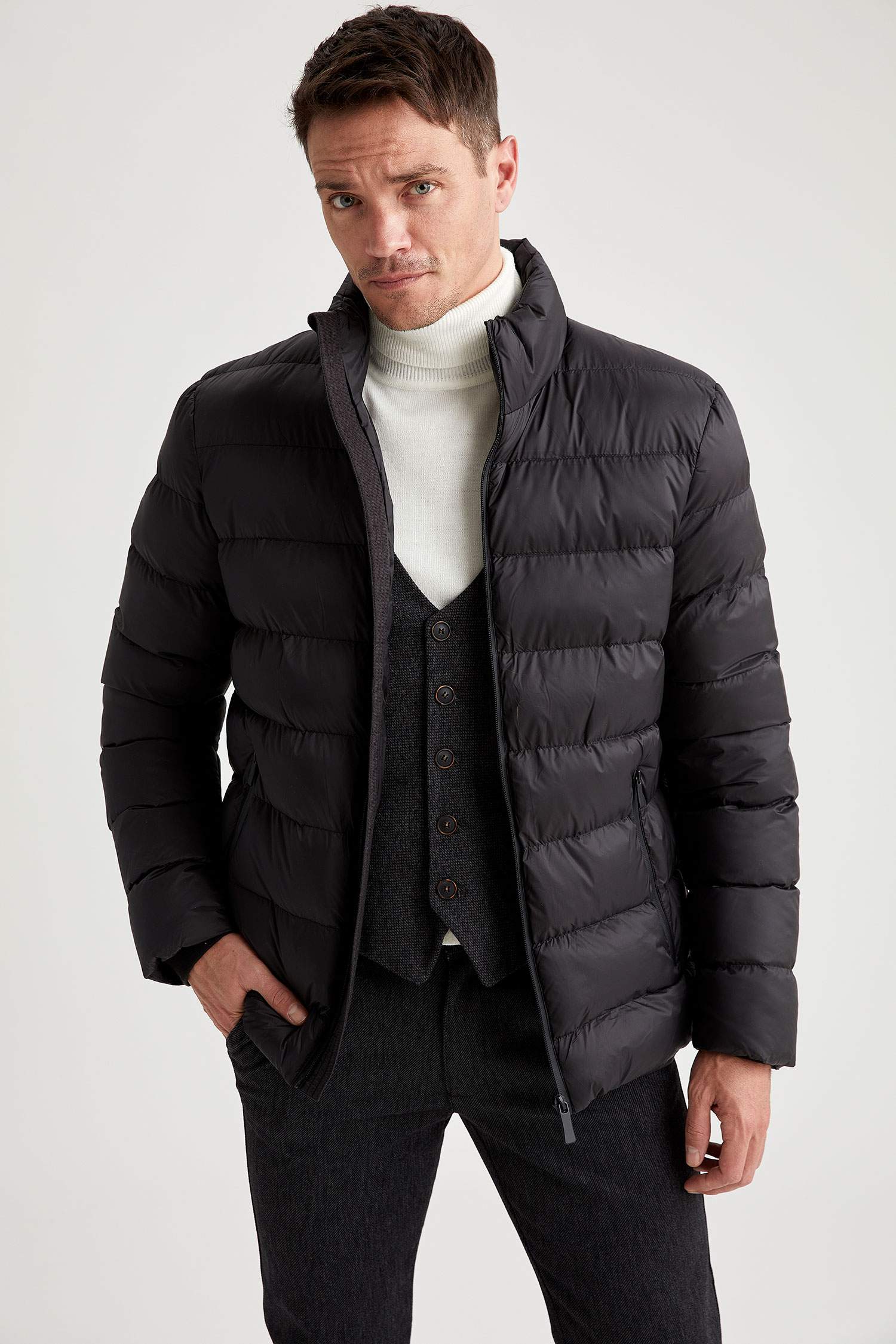 Dik Yaka Slim Fit Şişme Mont