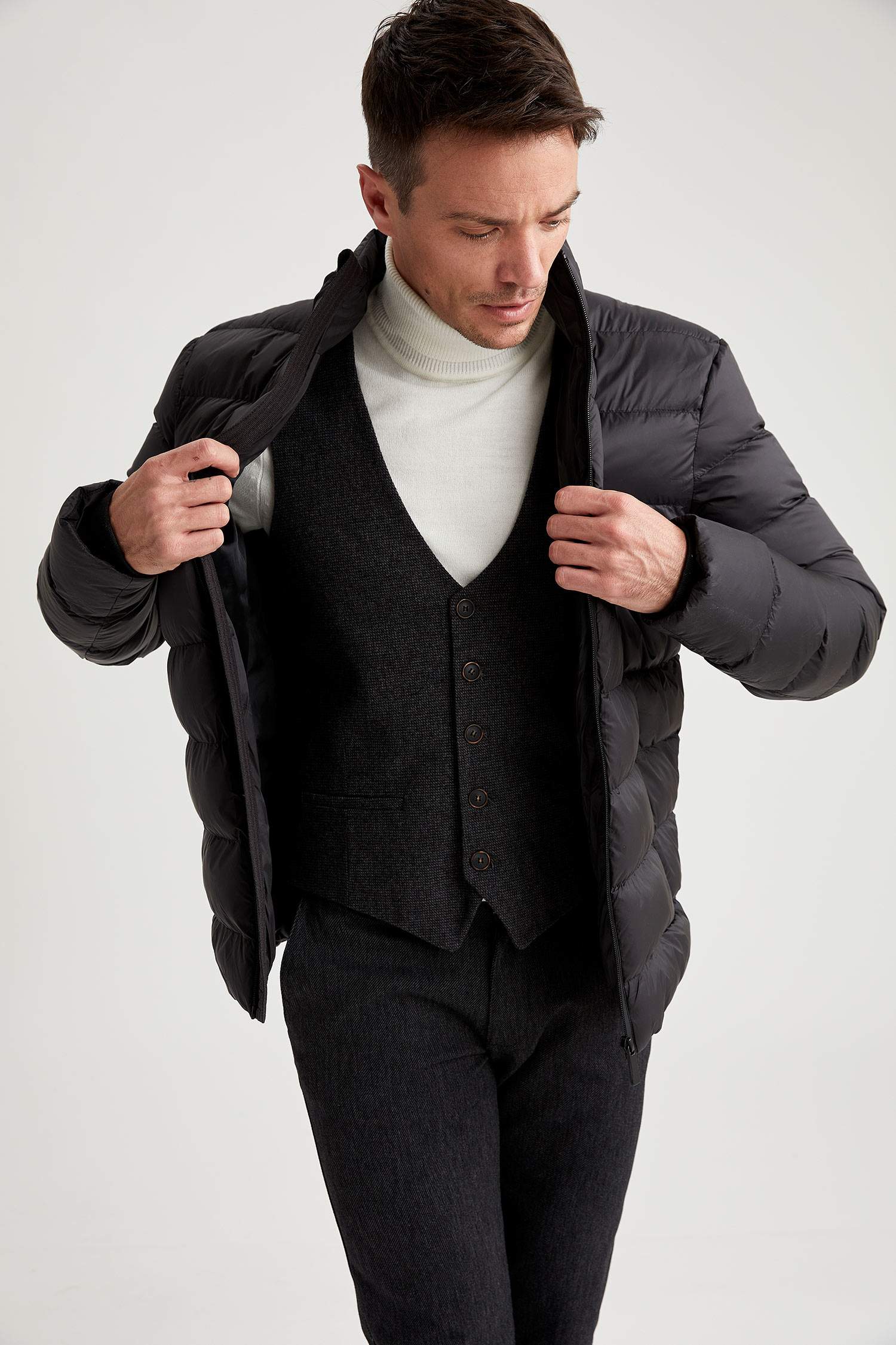 Dik Yaka Slim Fit Şişme Mont
