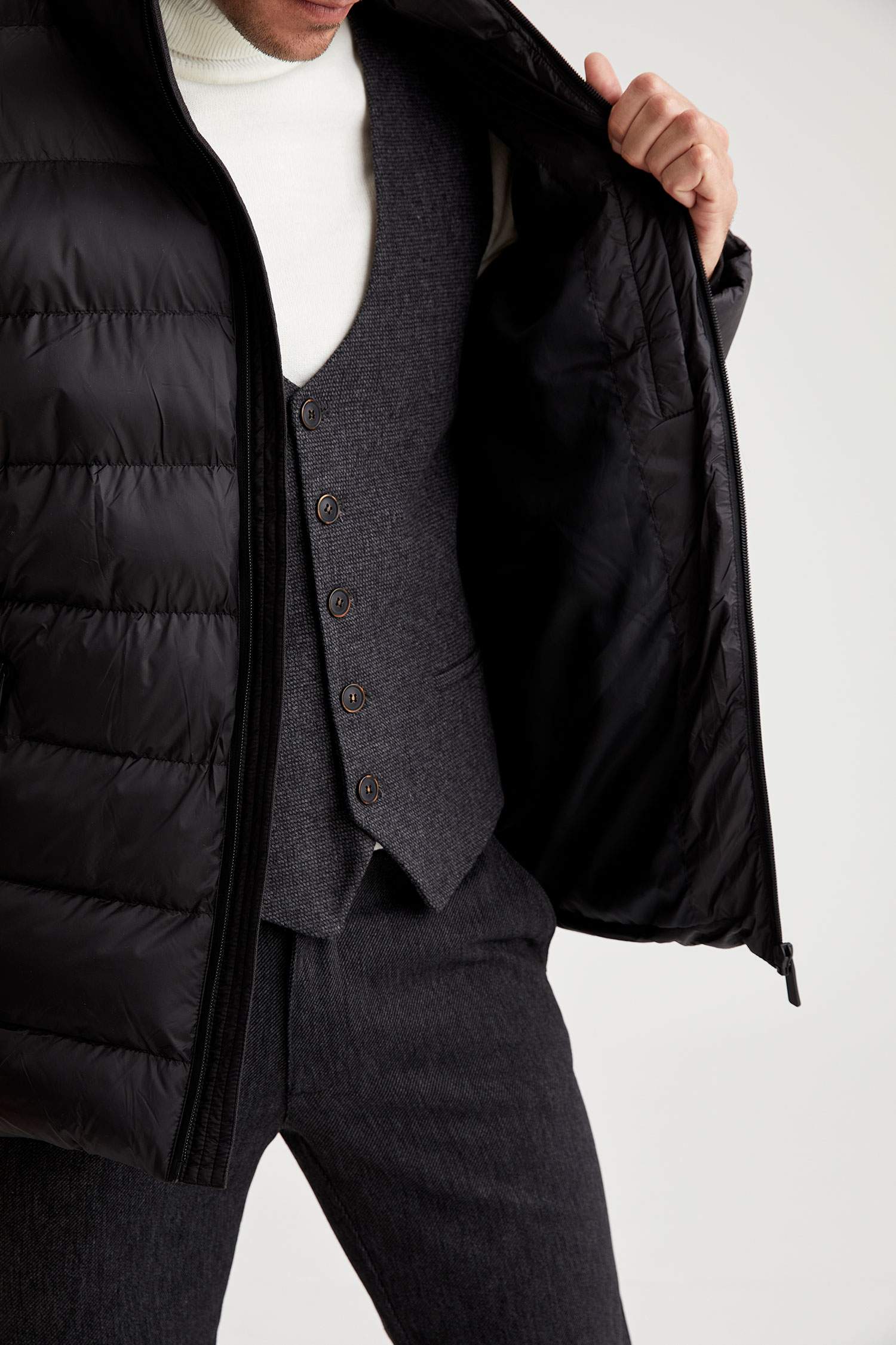 Dik Yaka Slim Fit Şişme Mont