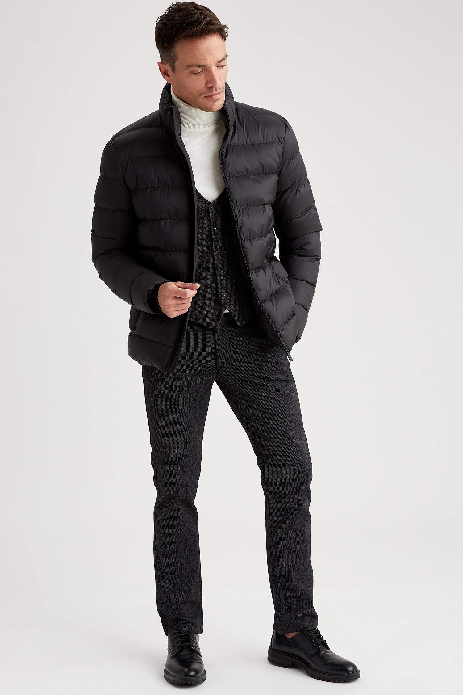 Dik Yaka Slim Fit Şişme Mont