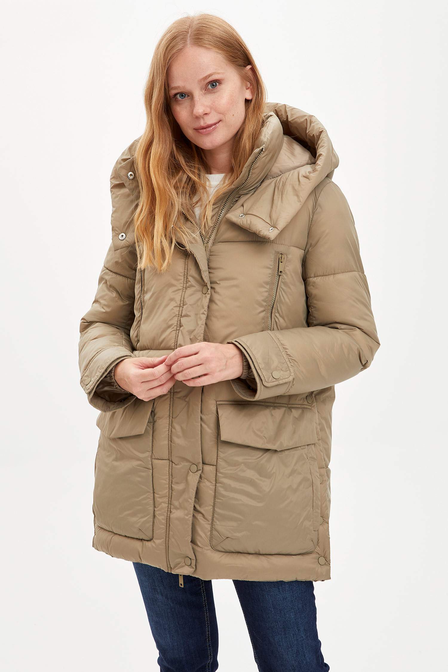 Oversize Kapüşonlu Çok Fermuarlı Parka