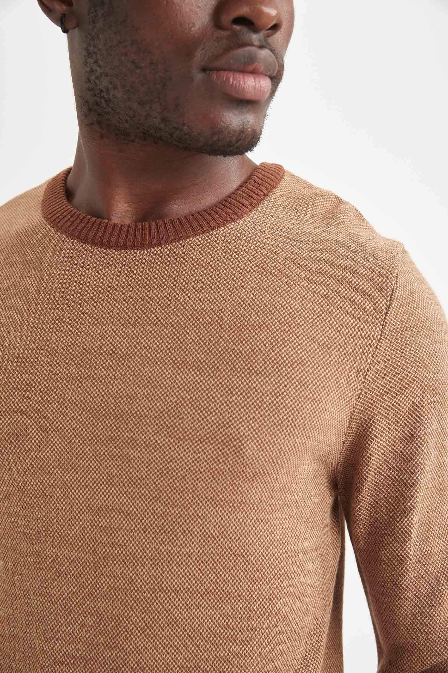 Slim Fit Bisiklet Yaka Yamalı Kol Detaylı Triko Kazak