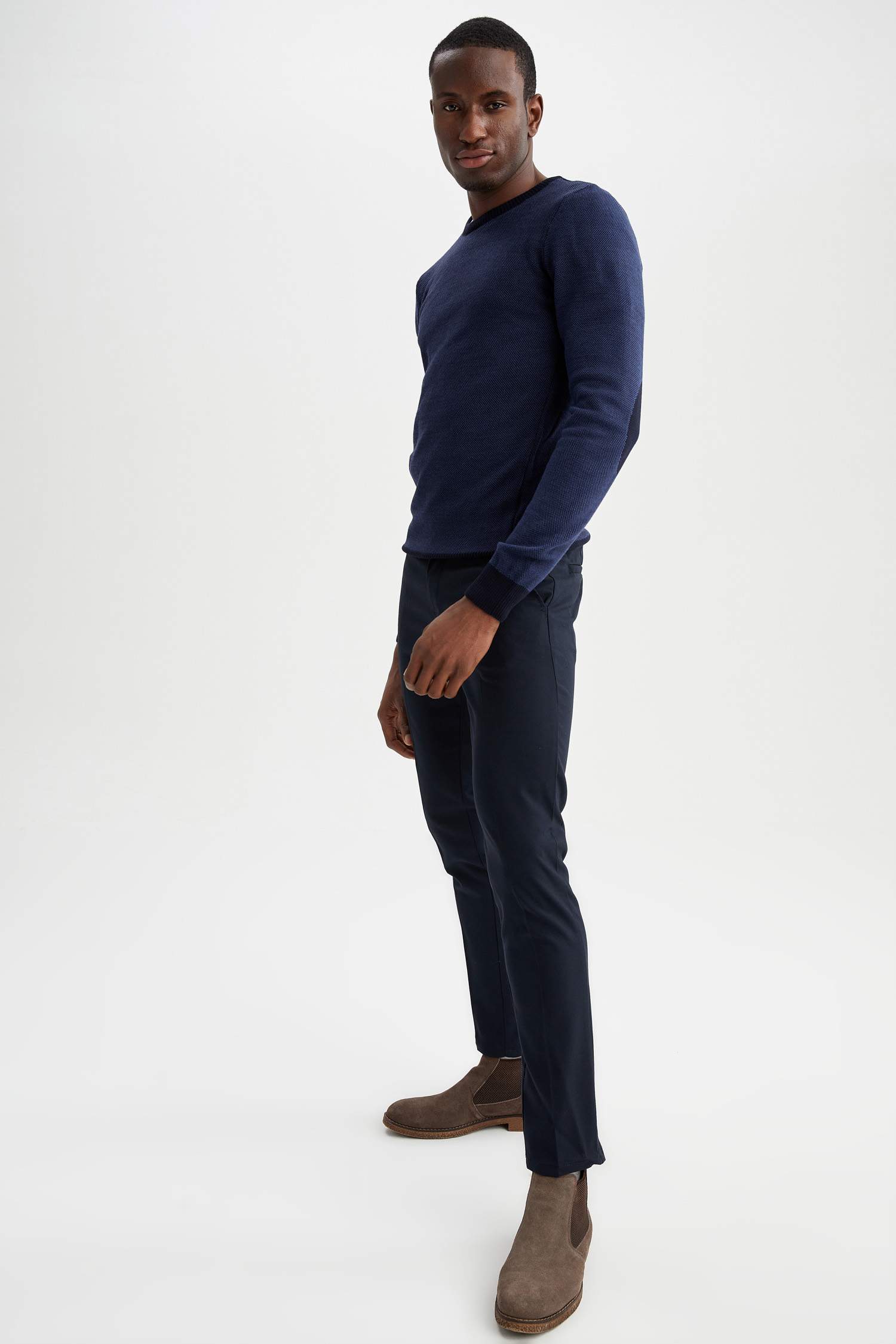 Slim Fit Bisiklet Yaka Yamalı Kol Detaylı Triko Kazak