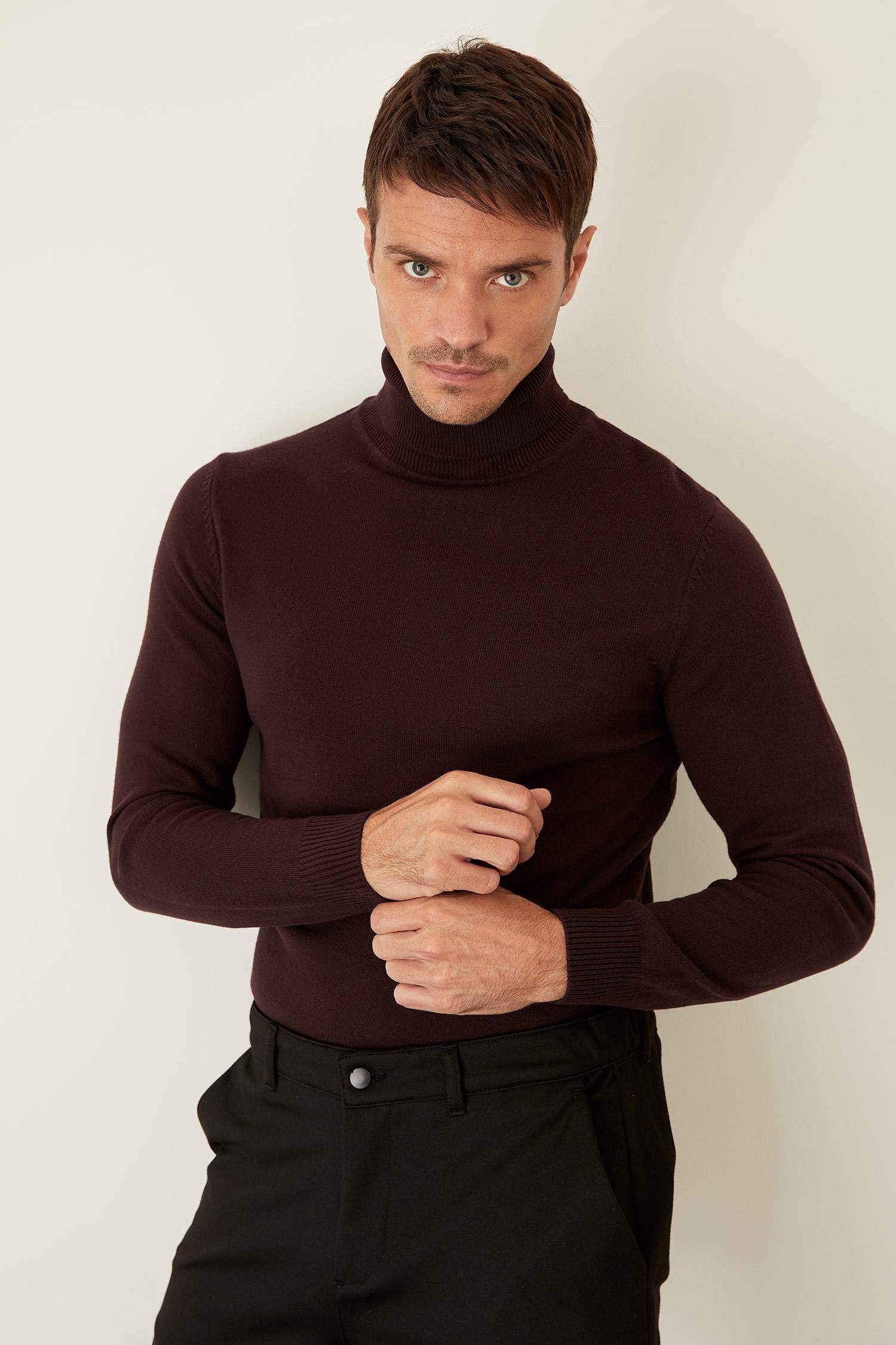 Slim Fit Balıkçı Yaka Triko Kazak