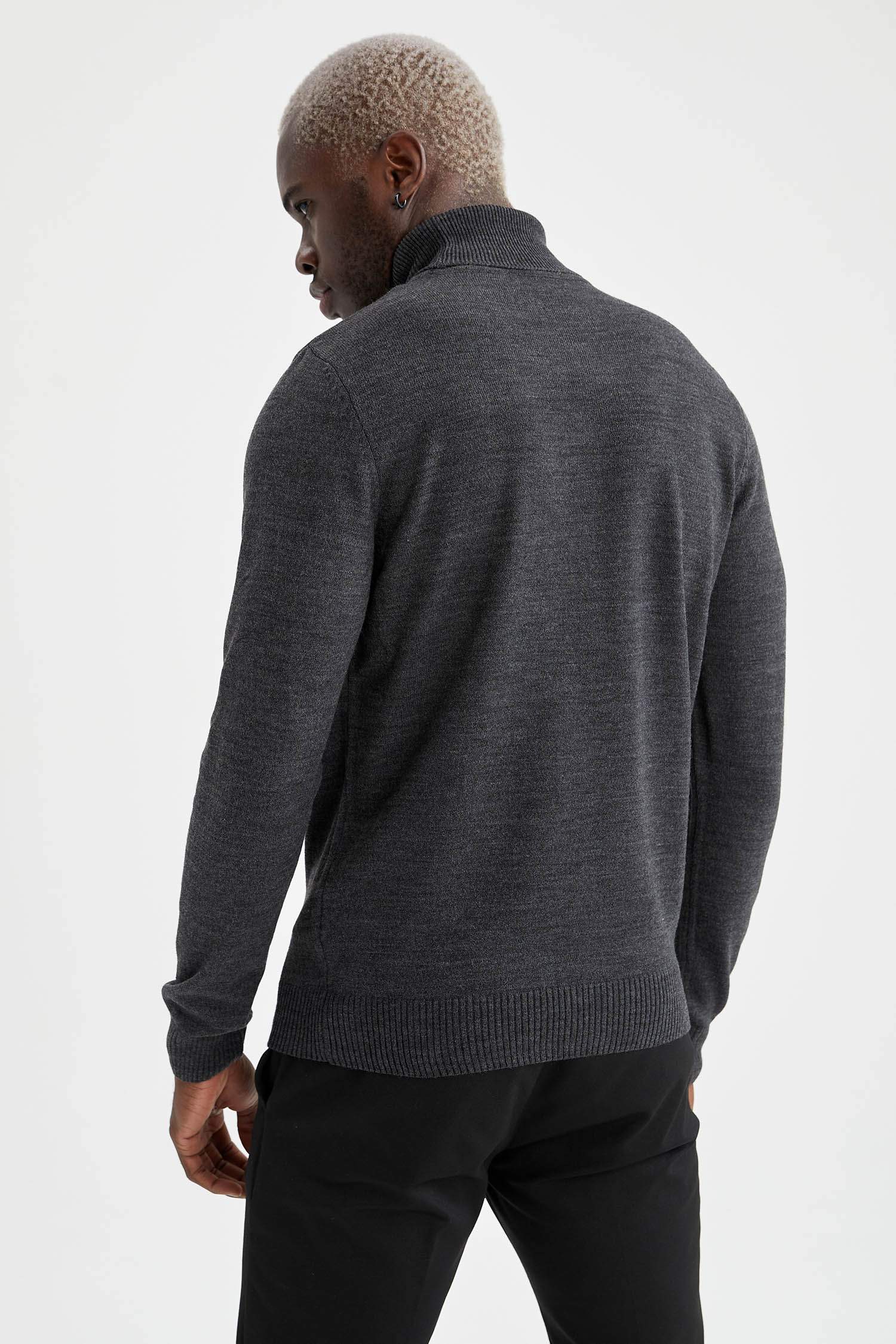 Slim Fit Balıkçı Yaka Triko Kazak