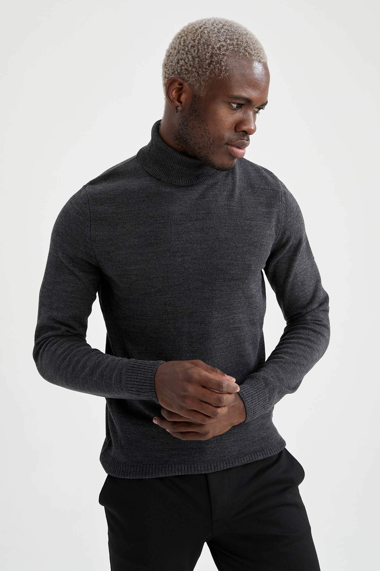 Slim Fit Balıkçı Yaka Triko Kazak