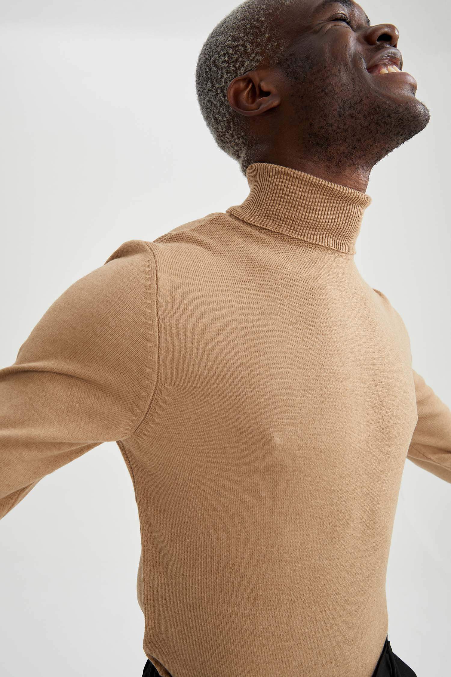 Slim Fit Balıkçı Yaka Triko Kazak