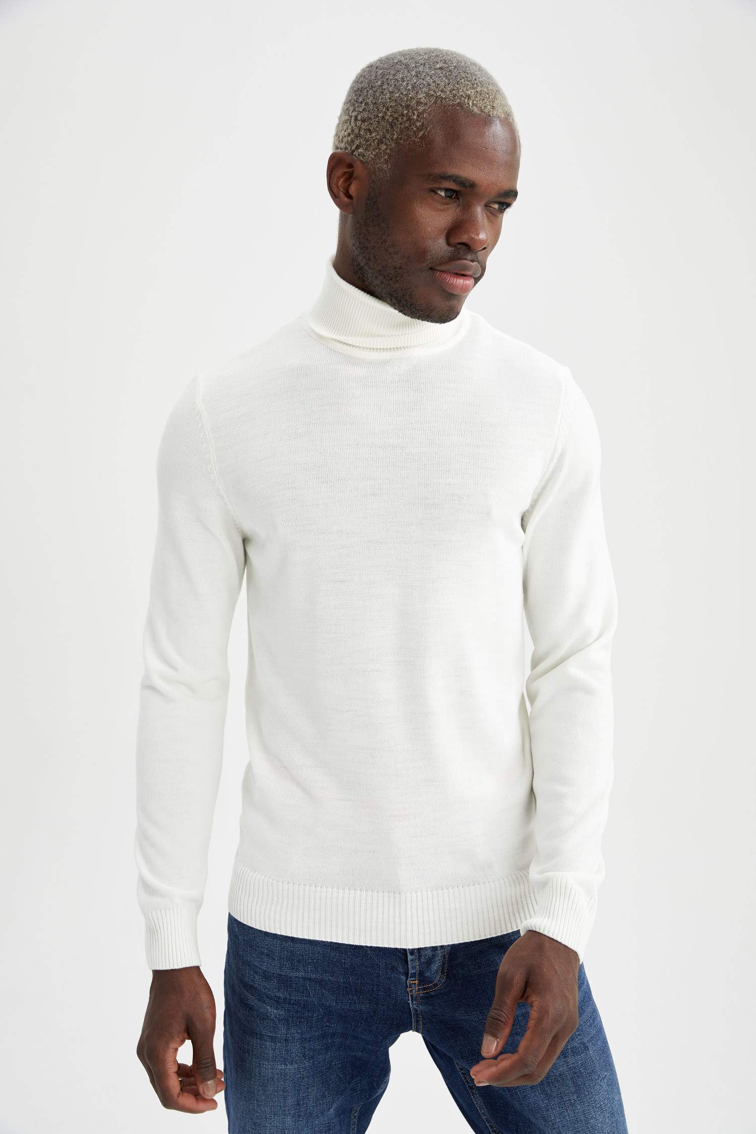 Slim Fit Balıkçı Yaka Triko Kazak
