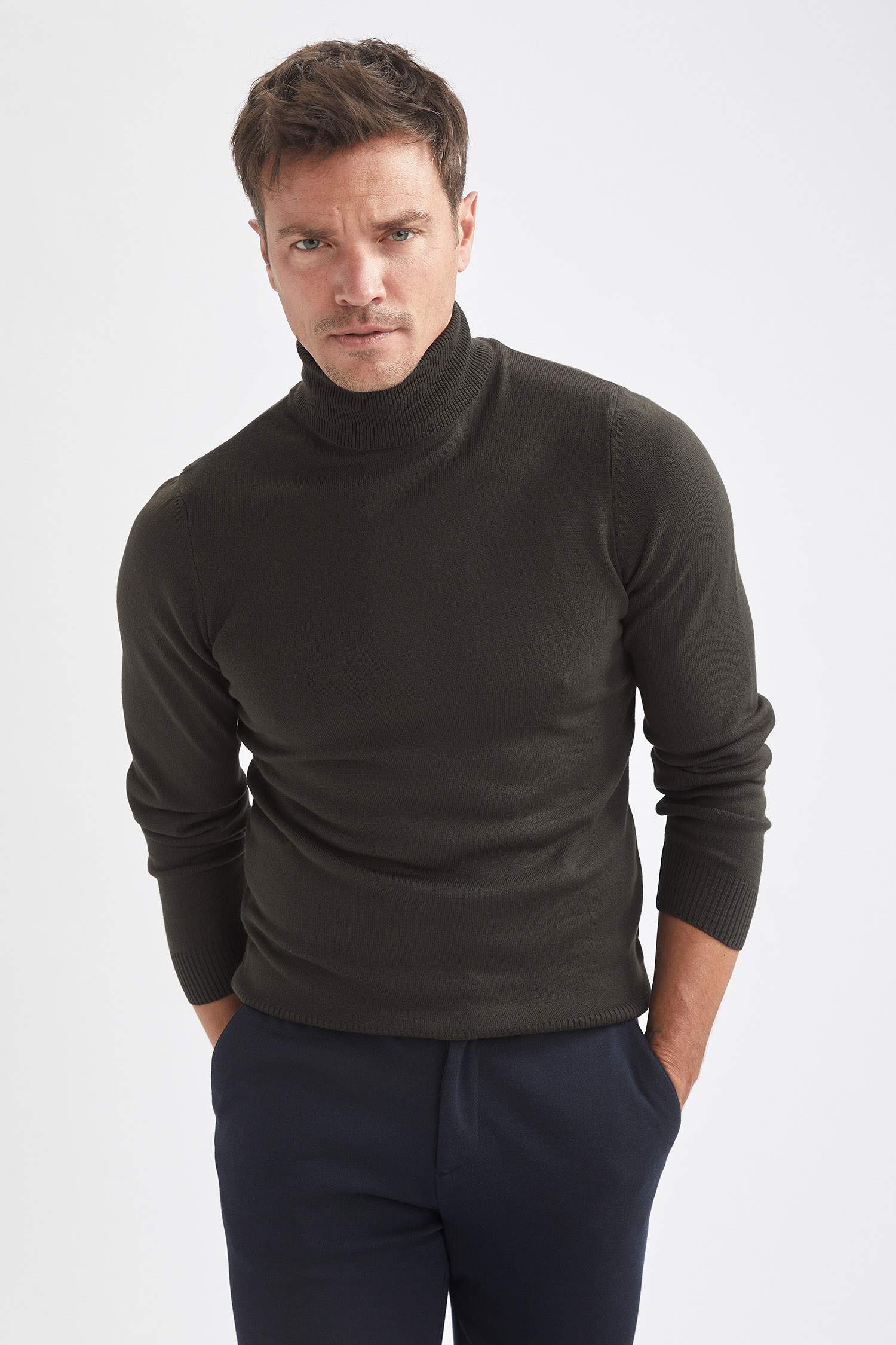 Slim Fit Balıkçı Yaka Triko Kazak