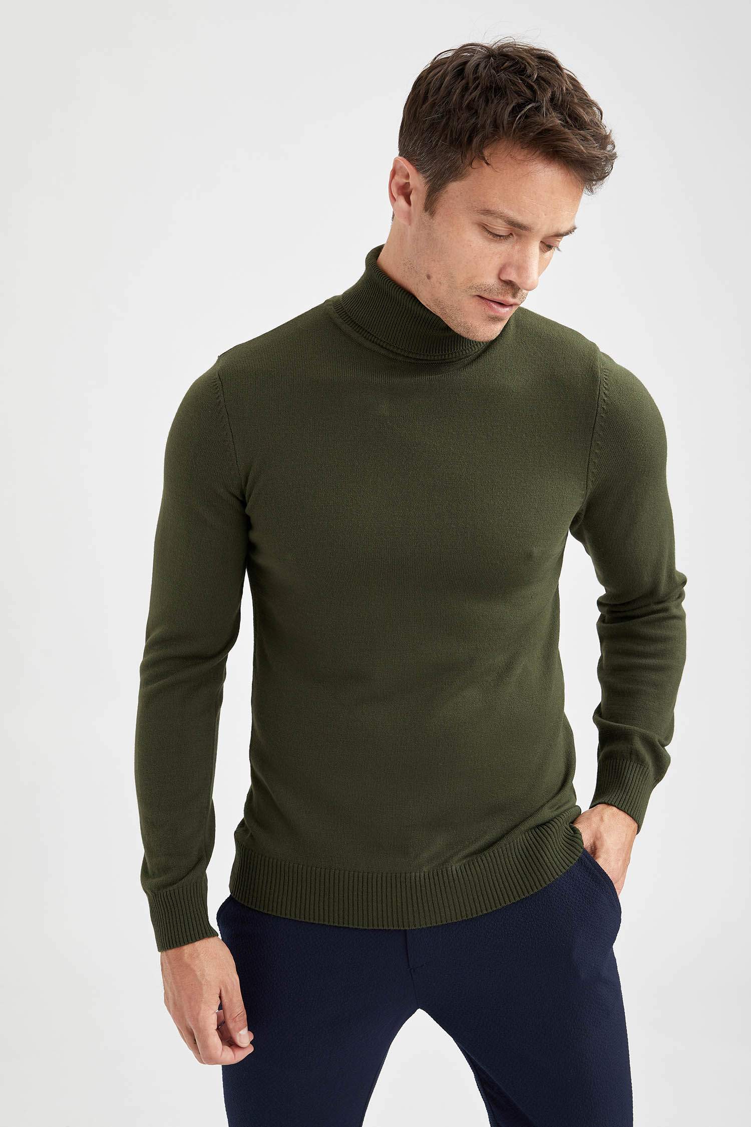 Slim Fit Balıkçı Yaka Triko Kazak