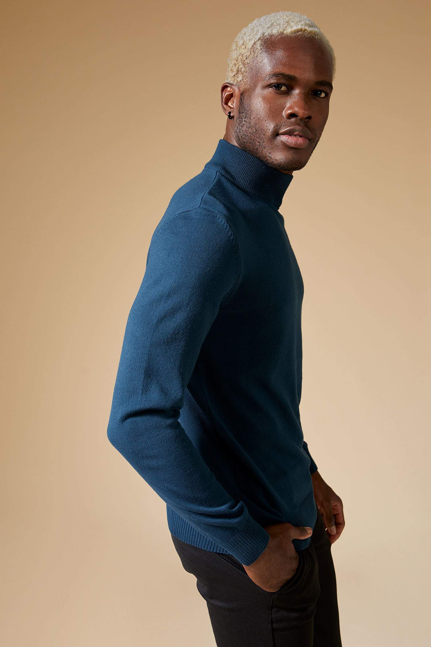 Slim Fit Balıkçı Yaka Triko Kazak