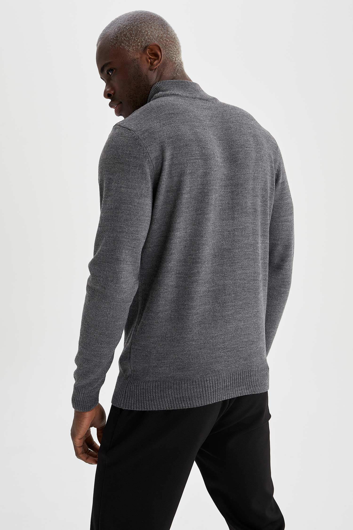 Slim Fit Balıkçı Yaka Triko Kazak
