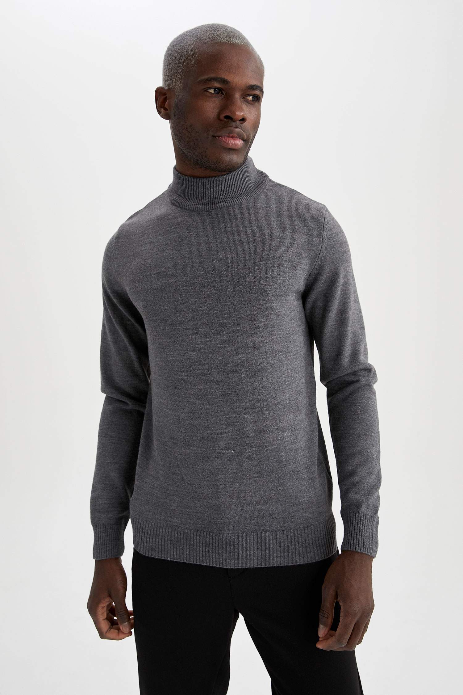 Slim Fit Balıkçı Yaka Triko Kazak