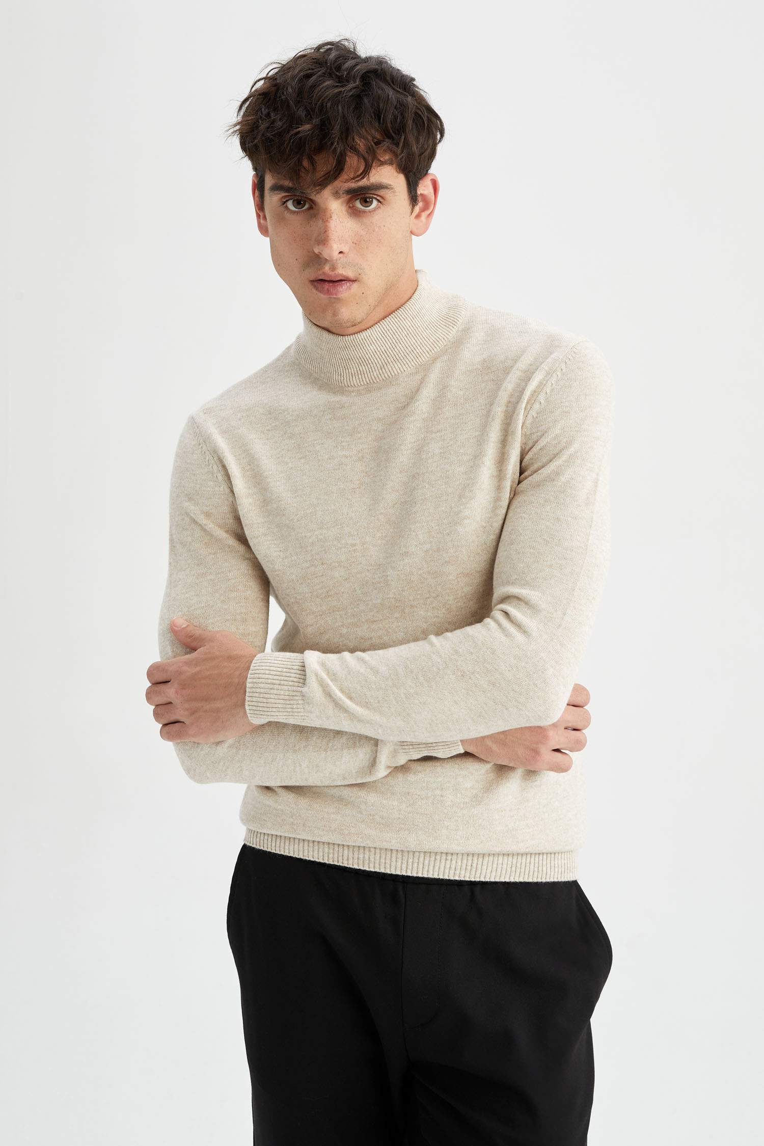 Defacto Slim Fit Yarım Balıkçı Yaka Triko Kazak. 6 Defacto Slim Fit Yarım Balıkçı Yaka Triko Kazak. 6