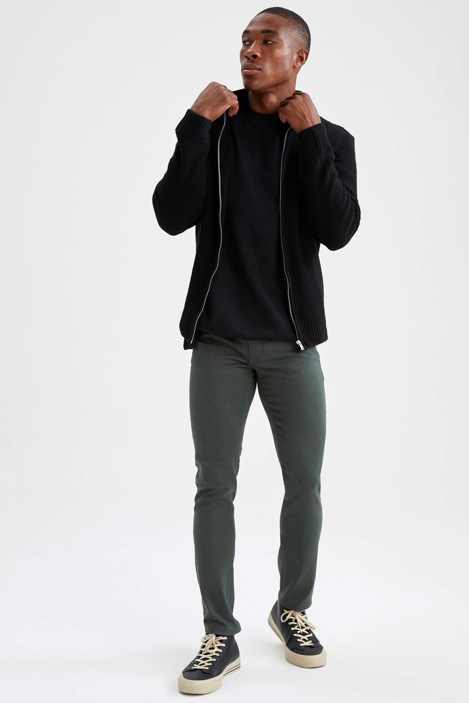 Slim Fit Yarım Balıkçı Yaka Fermuarlı Uzun Kollu Triko Hırka