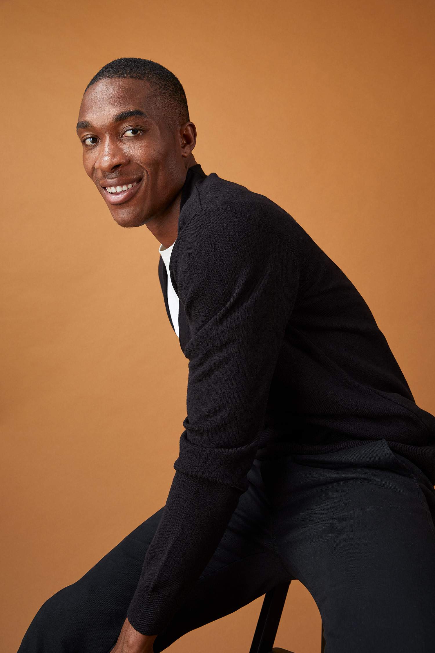 Slim Fit V Yaka Düğmeli Triko Hırka