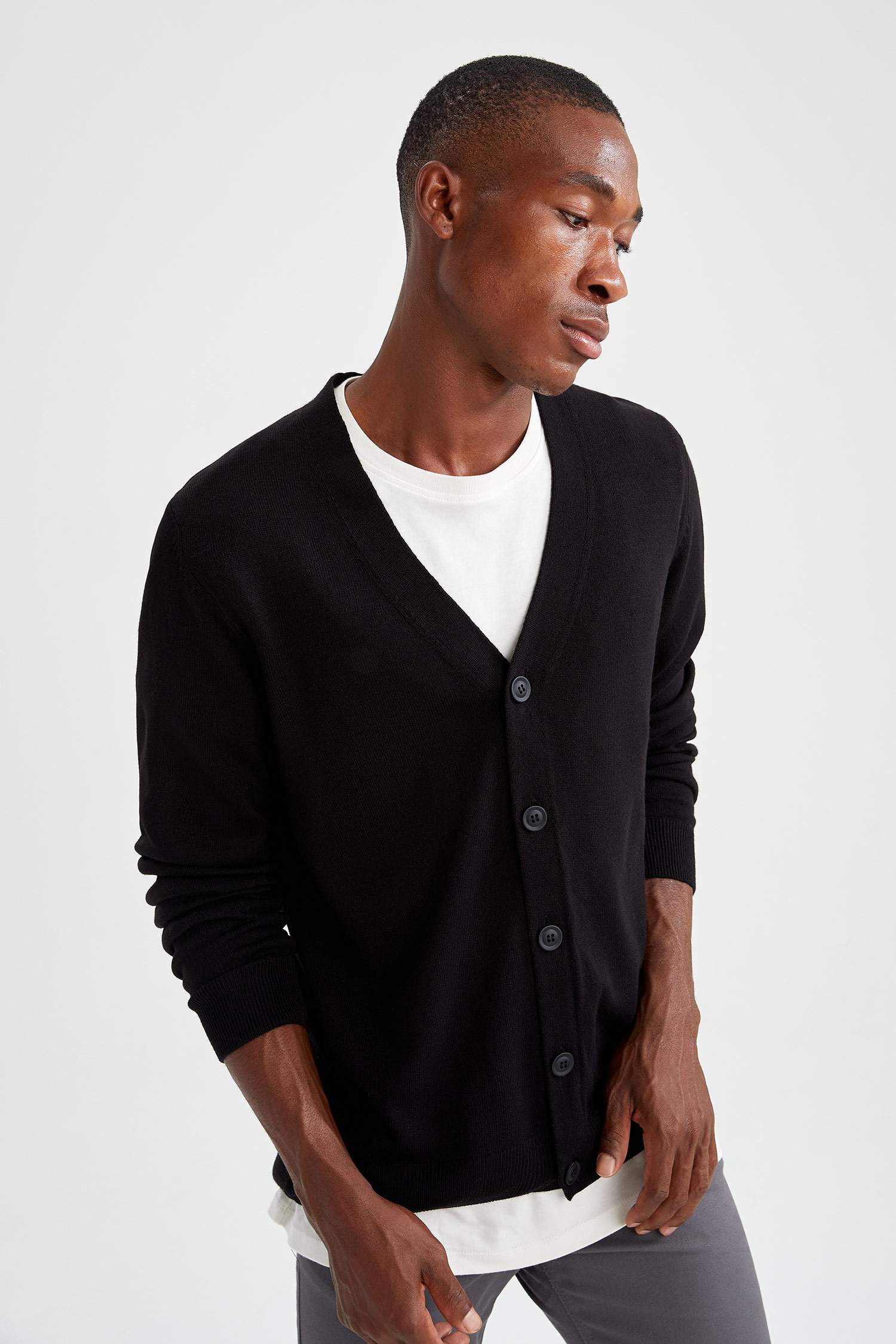 Slim Fit V Yaka Düğmeli Triko Hırka