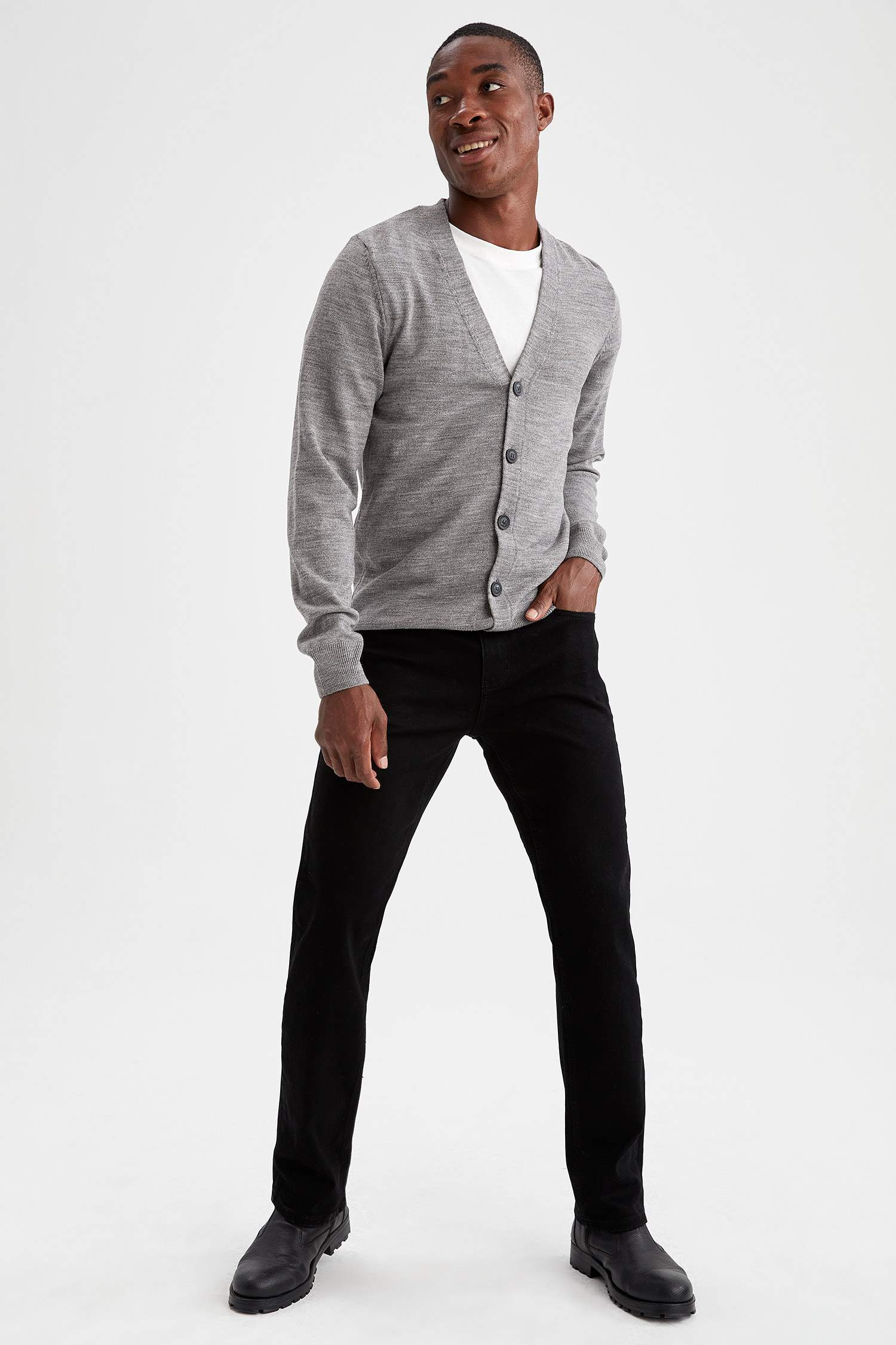 Slim Fit V Yaka Düğmeli Triko Hırka