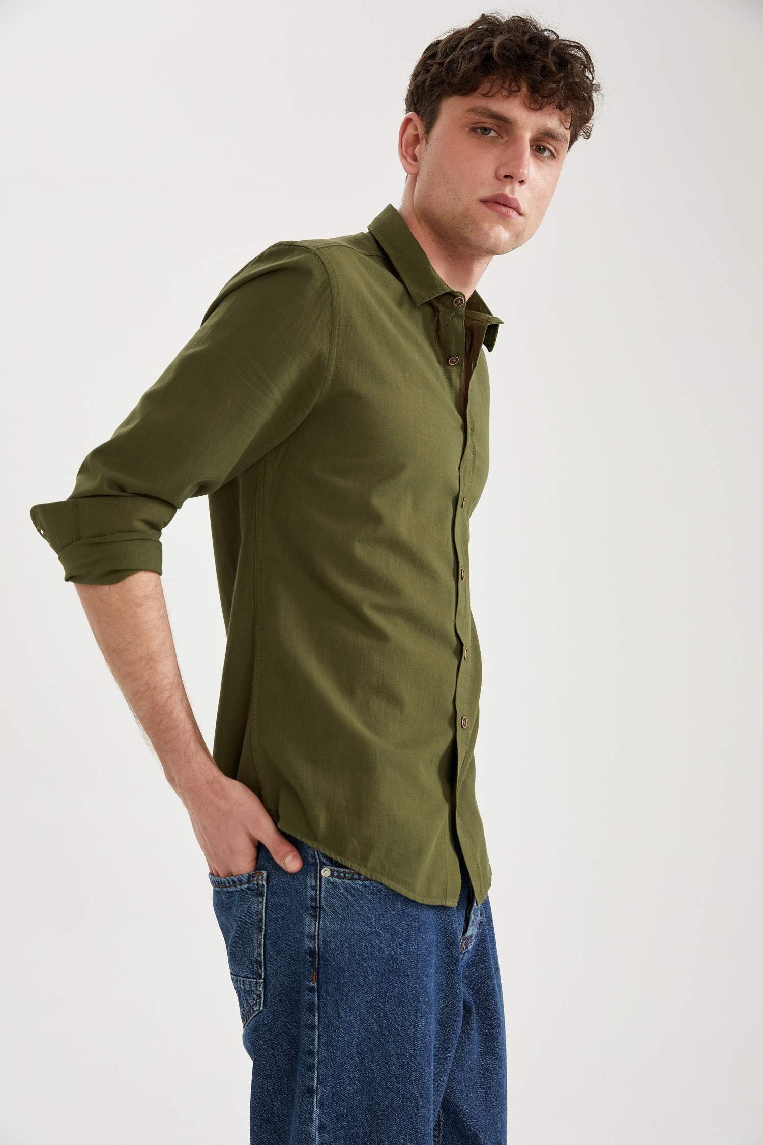 Slim Fit Basic Uzun Kollu Gömlek