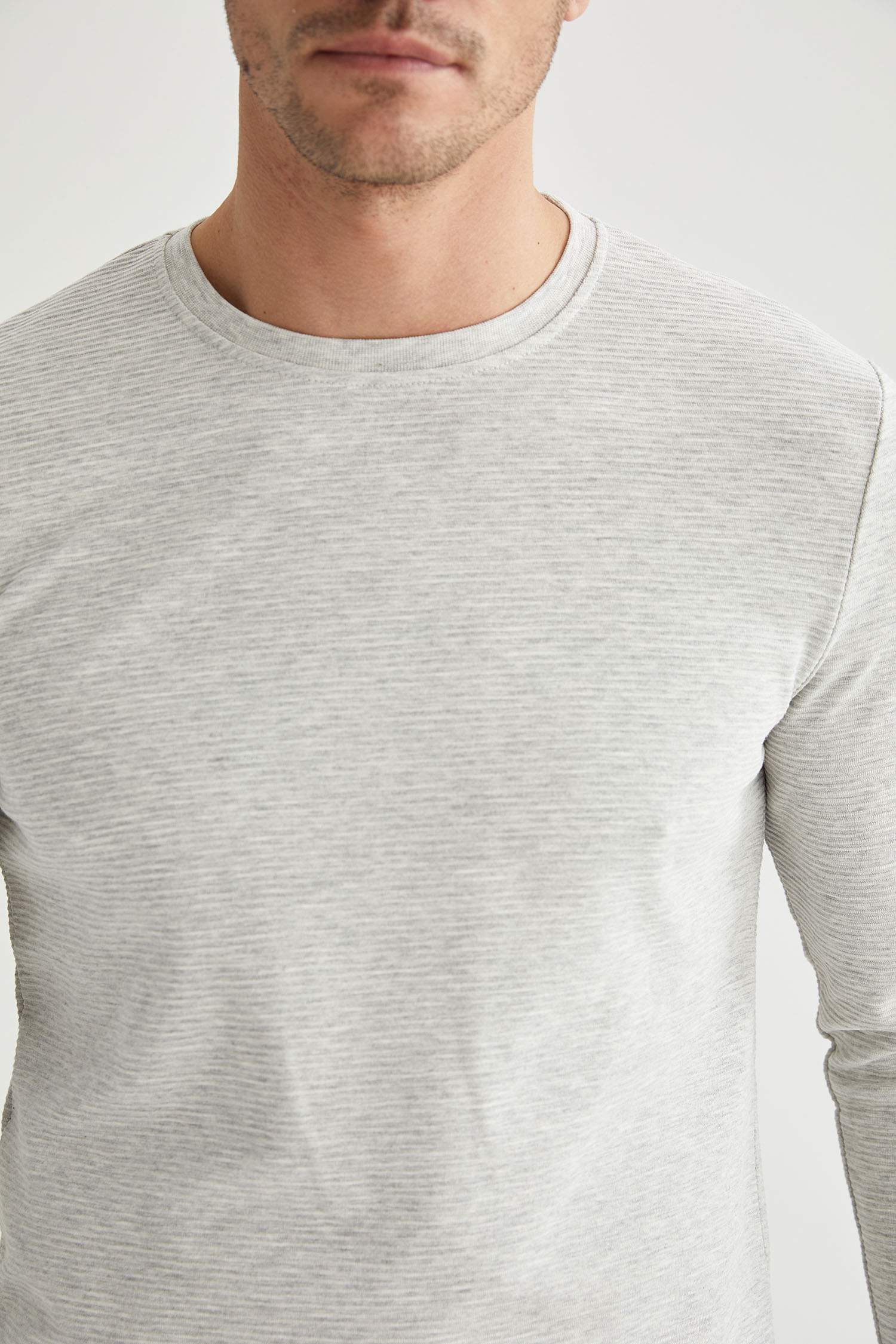 Uzun Kollu Body Slim Fit Bisiklet Yaka