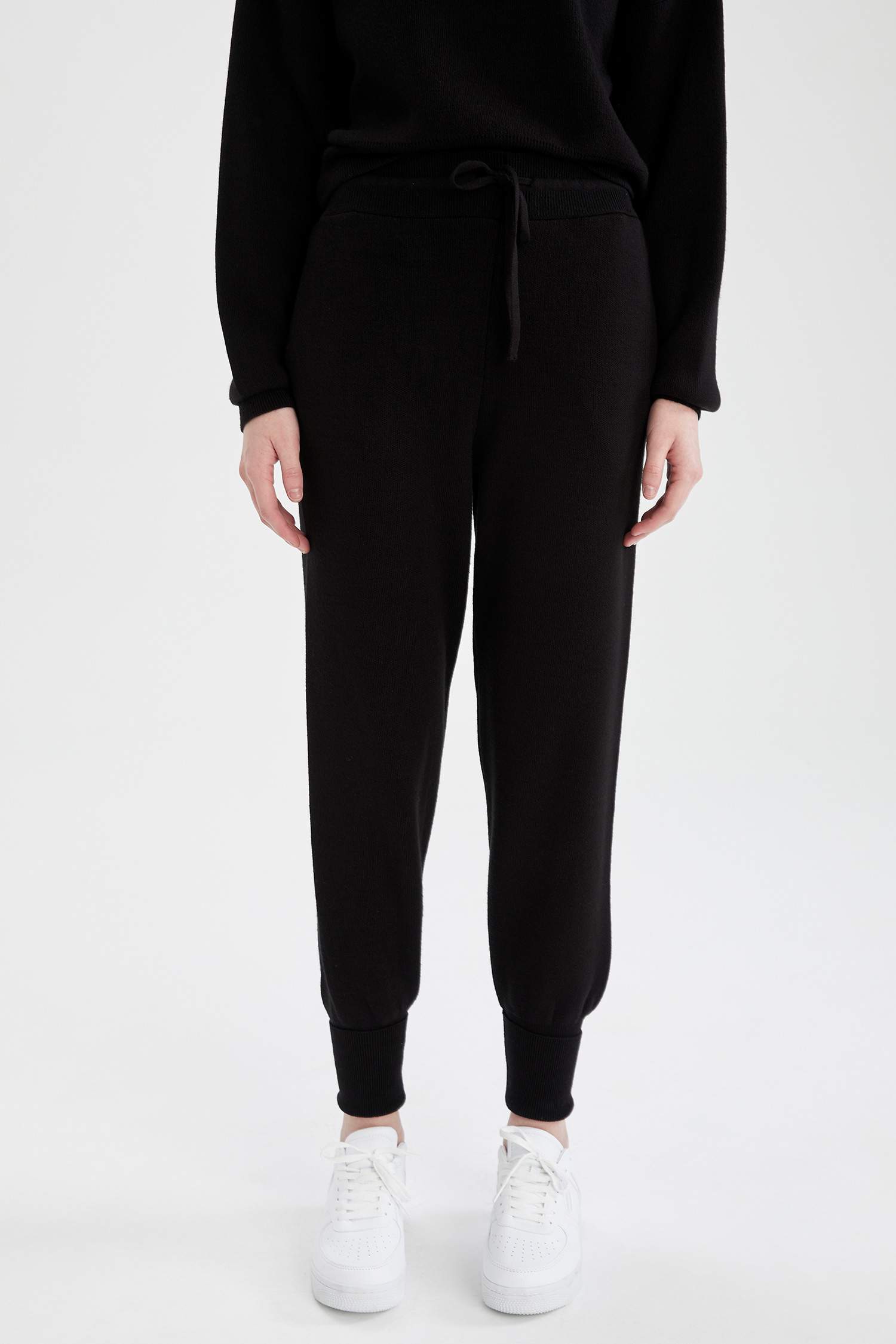 Beli Bağcıklı Relax Fit Triko Jogger Pantolon