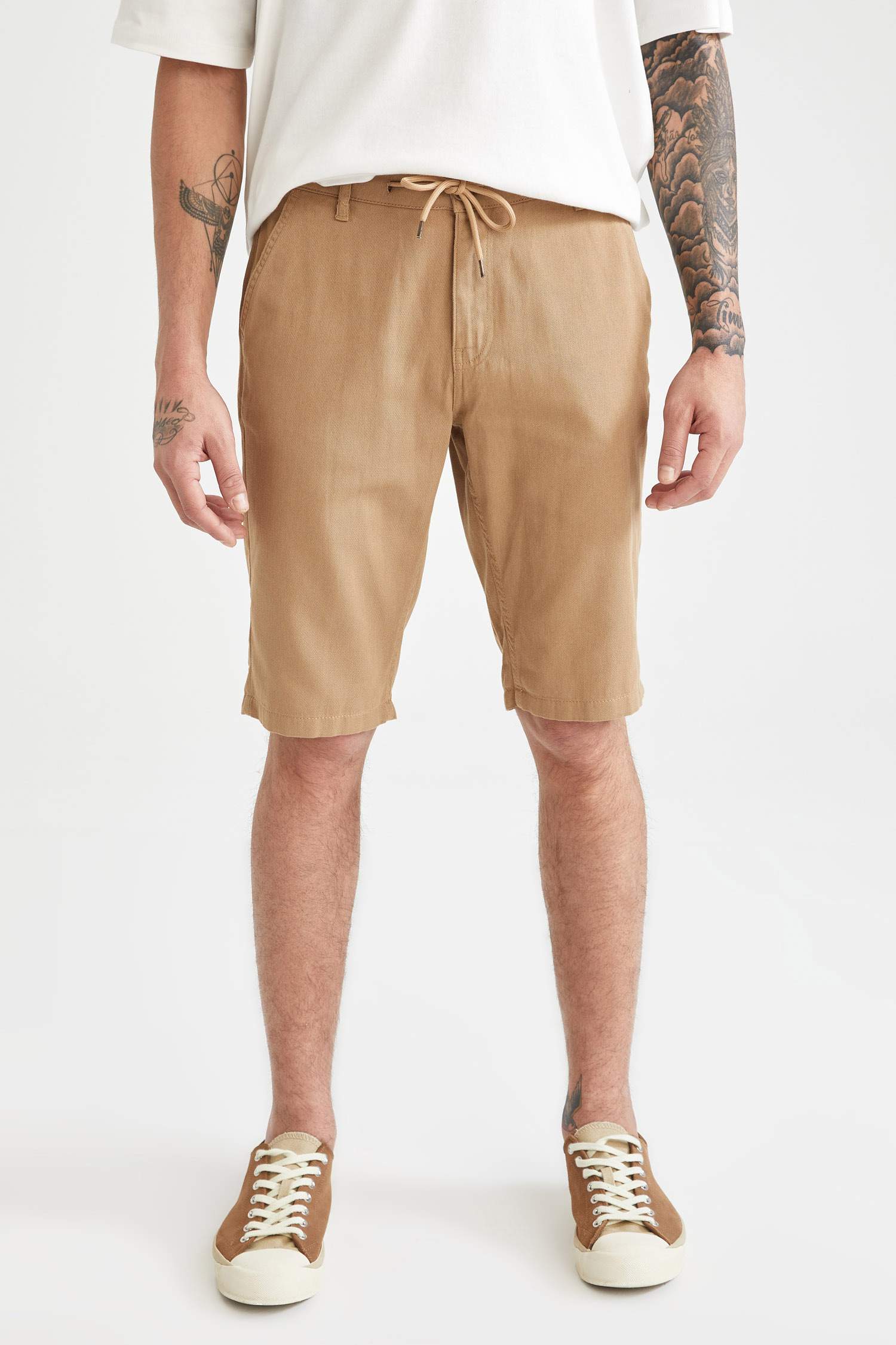 Regular Fit Beli Bağcıklı Bermuda Şort
