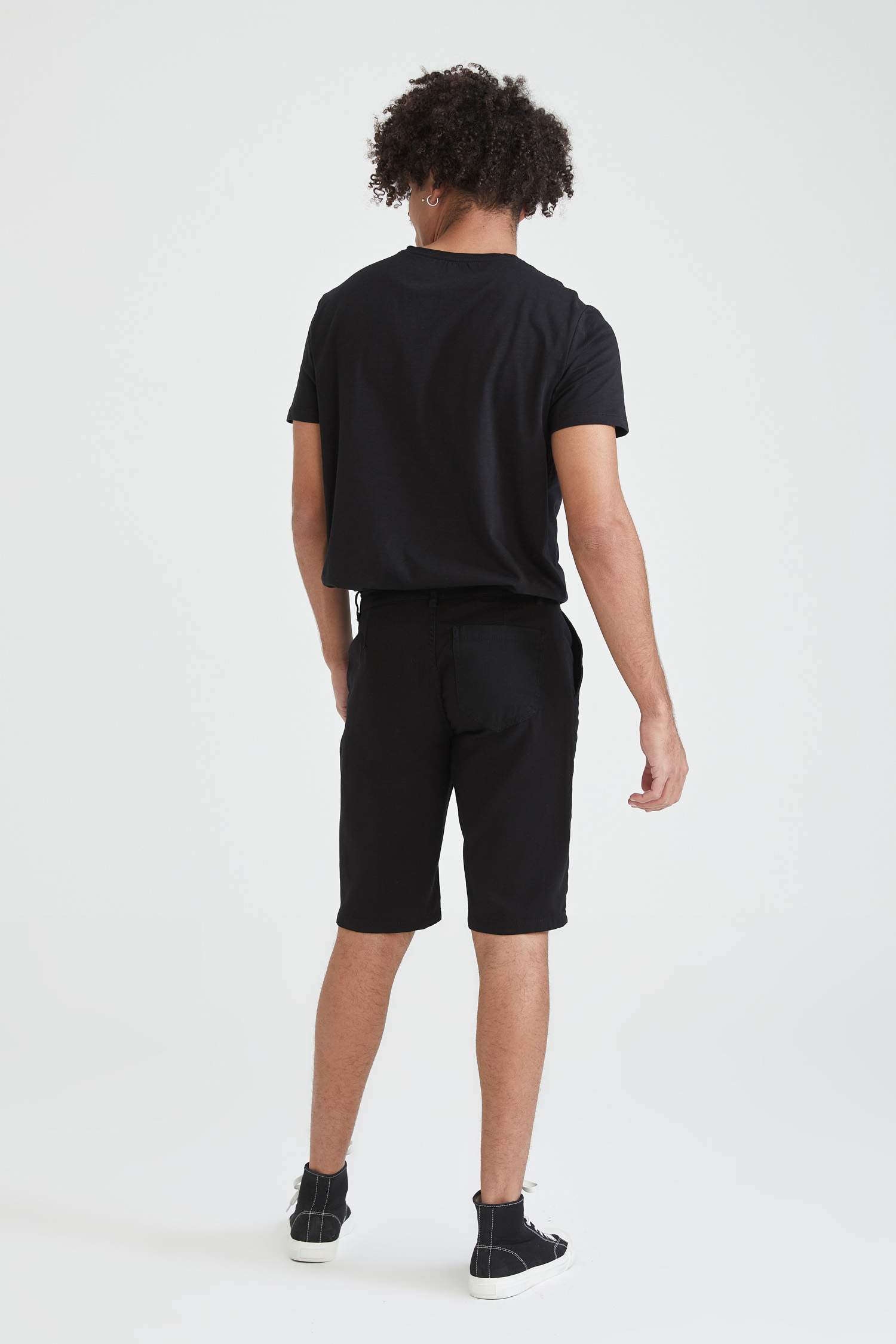 Regular Fit Beli Bağcıklı Bermuda Şort