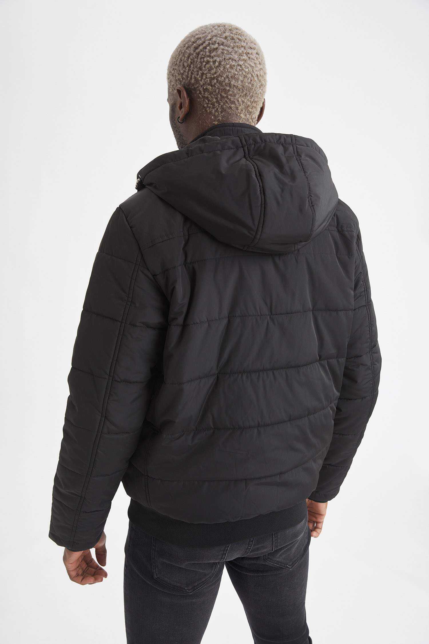 Slim Fit Kapüşonlu Kalın Mont