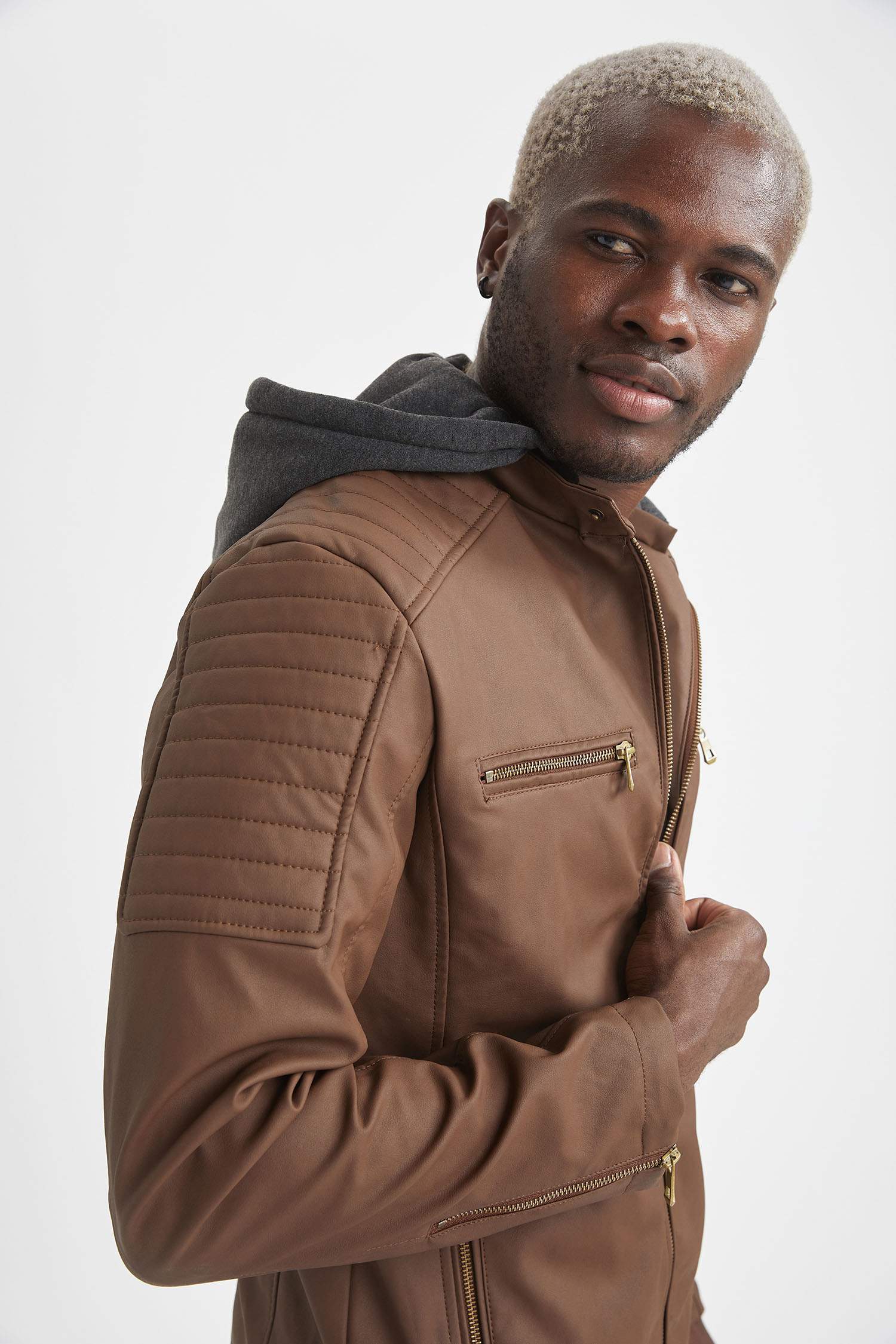Slim Fit Kapüşonlu Suni Deri Mont
