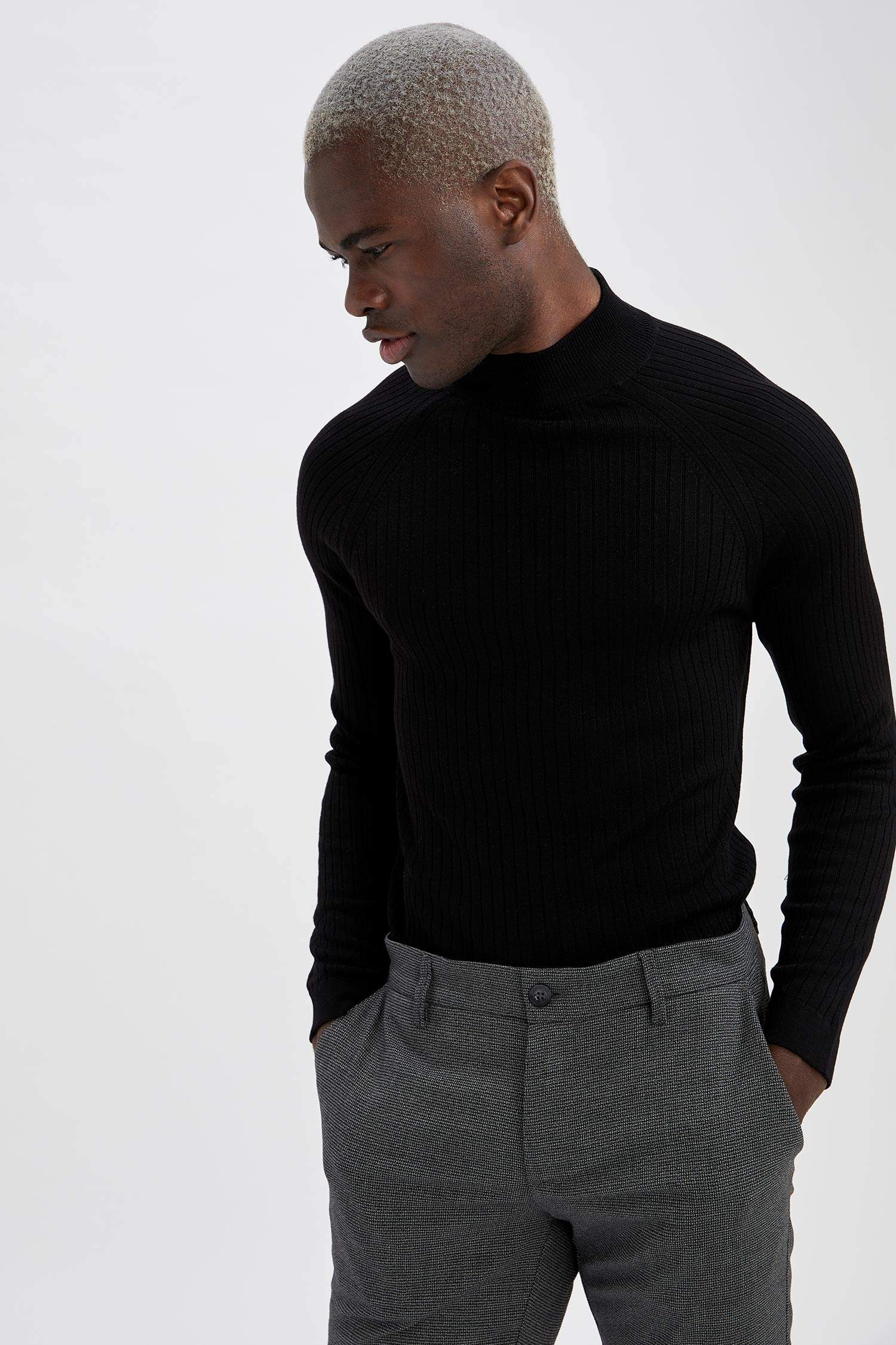 Slim Fit Balıkçı Yaka Boğazlı Triko Kazak