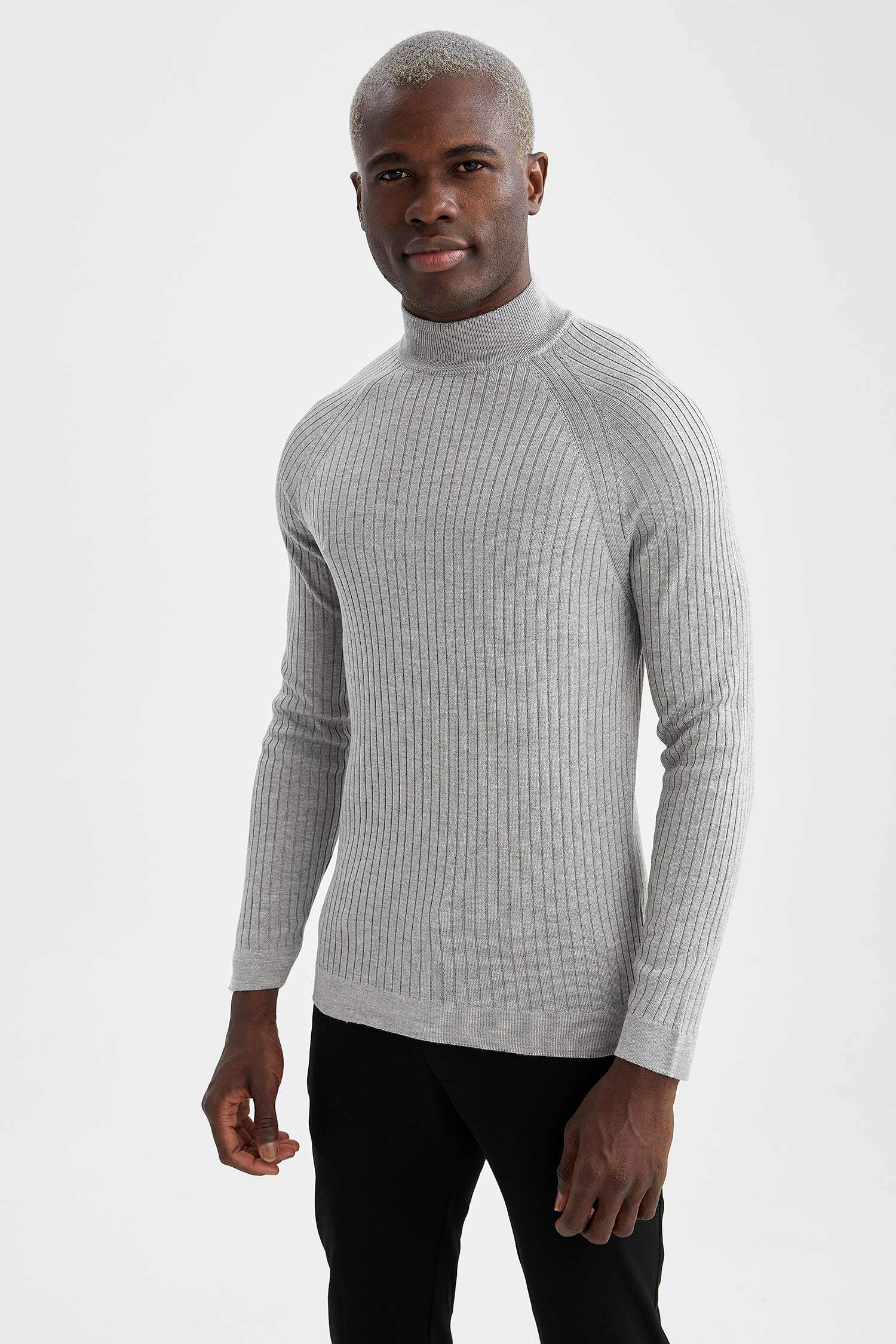 Slim Fit Balıkçı Yaka Boğazlı Triko Kazak