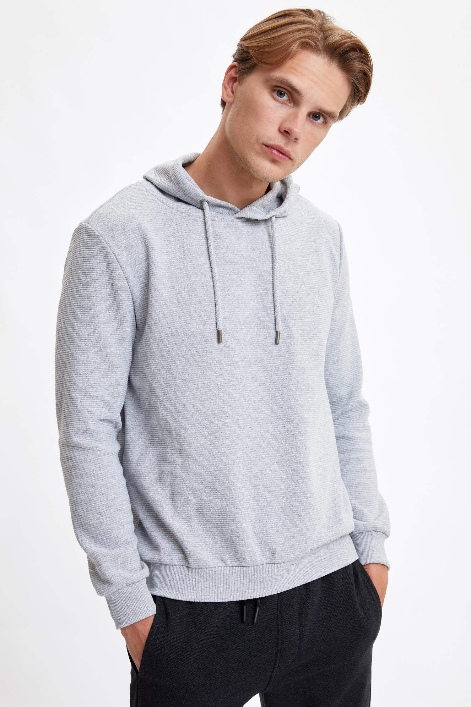 Regular Fit Kapüşonlu Uzun Kollu Sweatshirt
