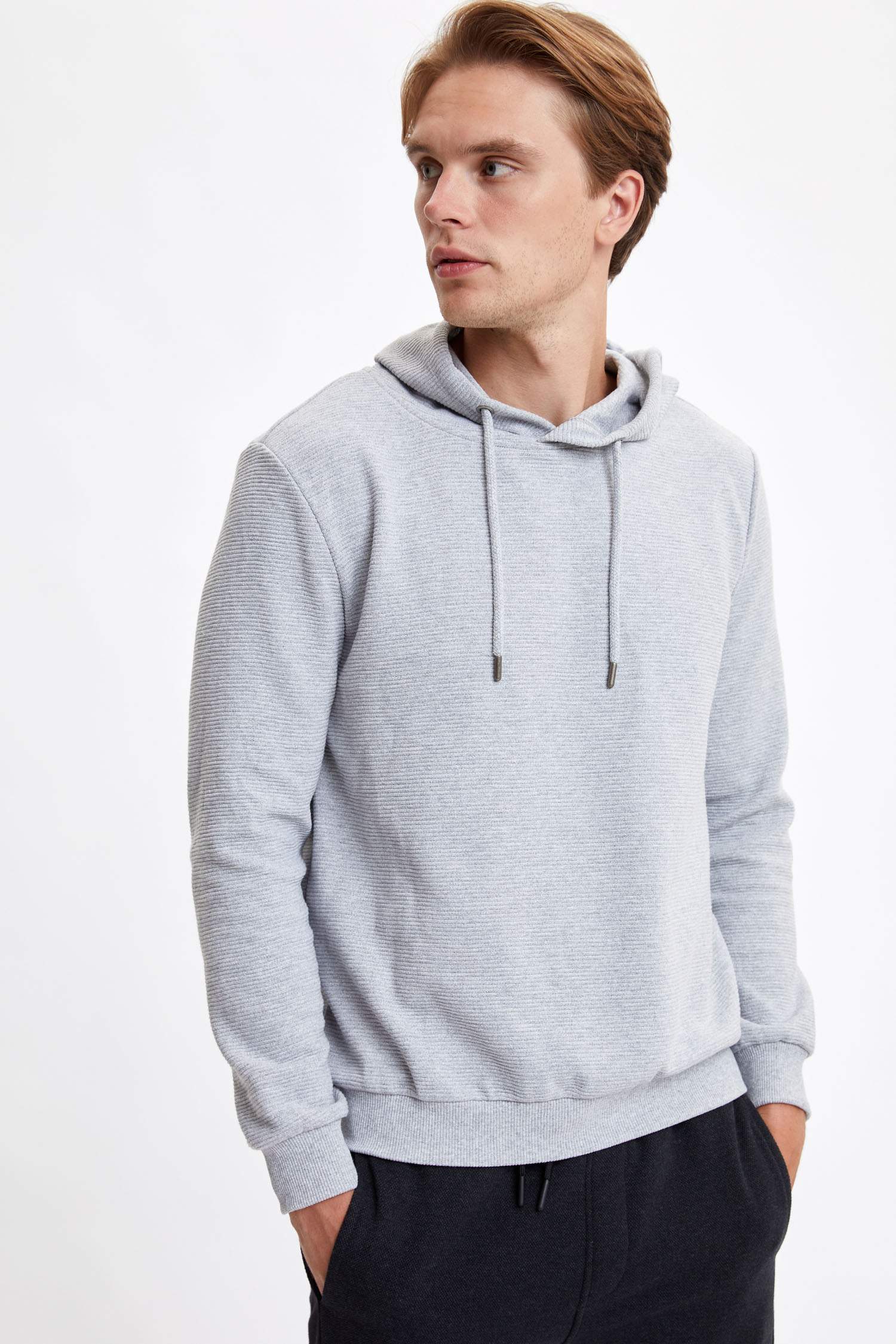 Regular Fit Kapüşonlu Uzun Kollu Sweatshirt