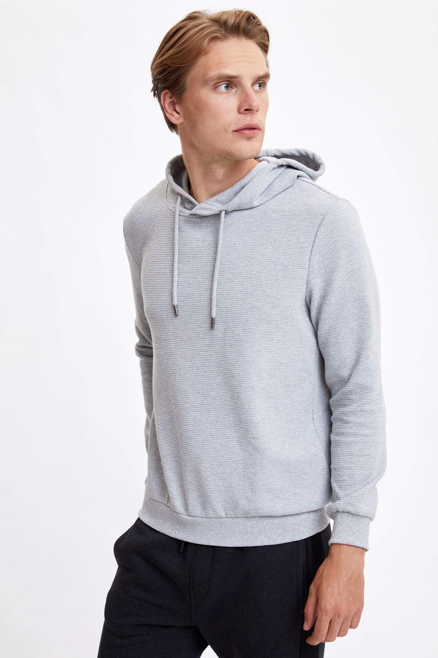 Regular Fit Kapüşonlu Uzun Kollu Sweatshirt