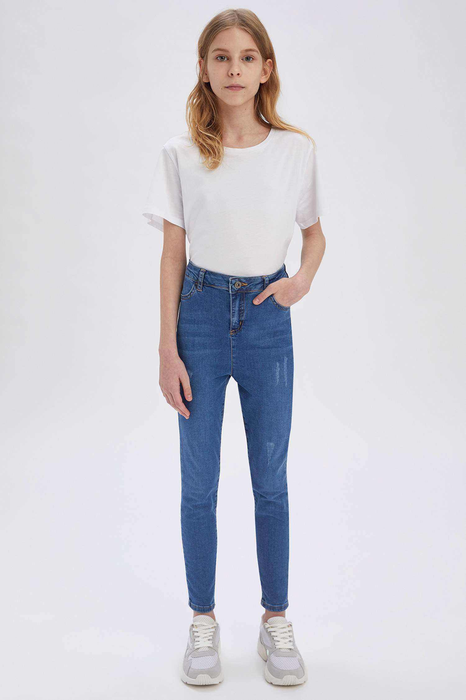 Kız Çocuk Skınny Fit Yıpratma Detaylı Jean Pantolon