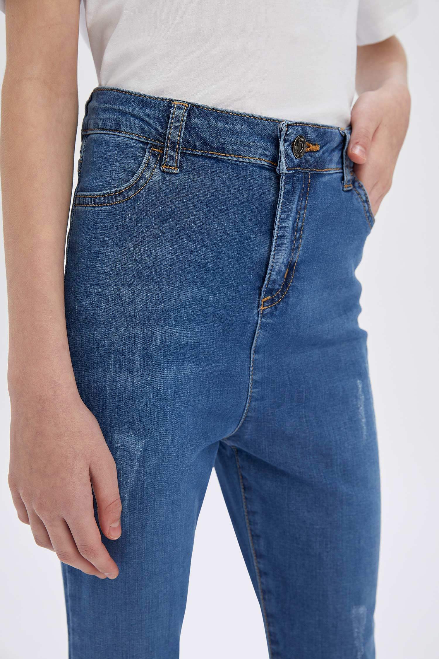 Kız Çocuk Skınny Fit Yıpratma Detaylı Jean Pantolon