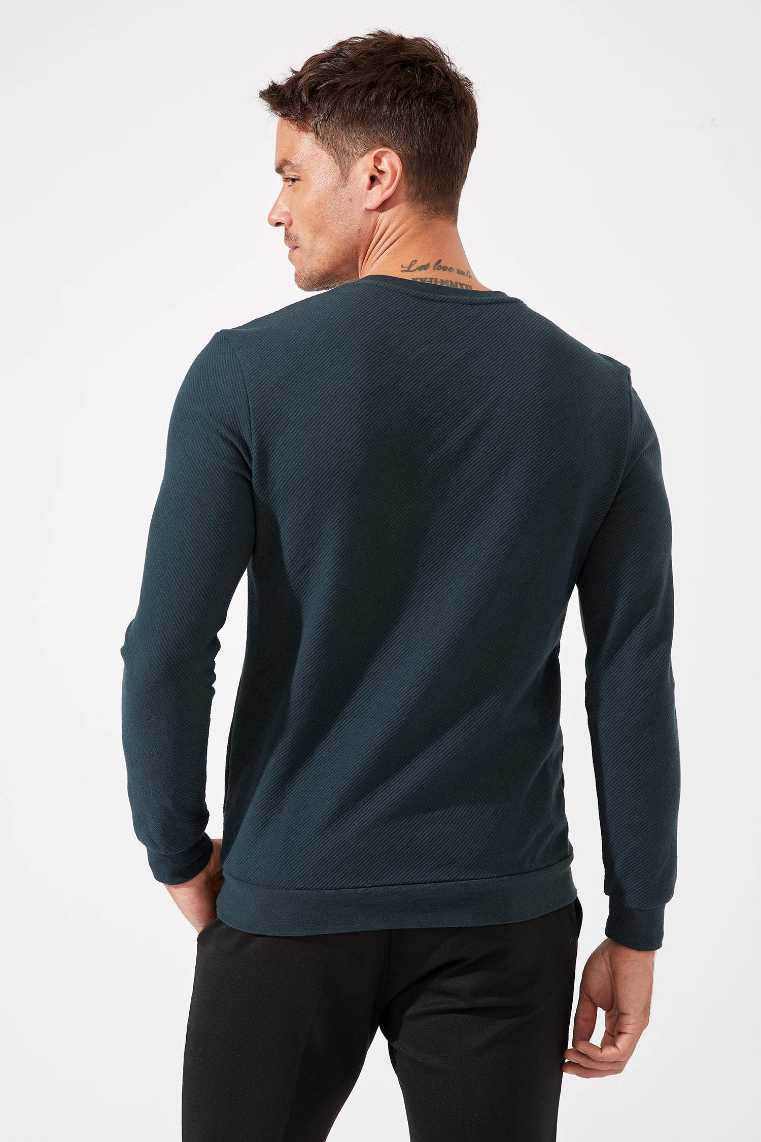 Slim Fit Bisiklet Yaka Cepsiz Pamuklu Uzun Kollu Sweatshirt
