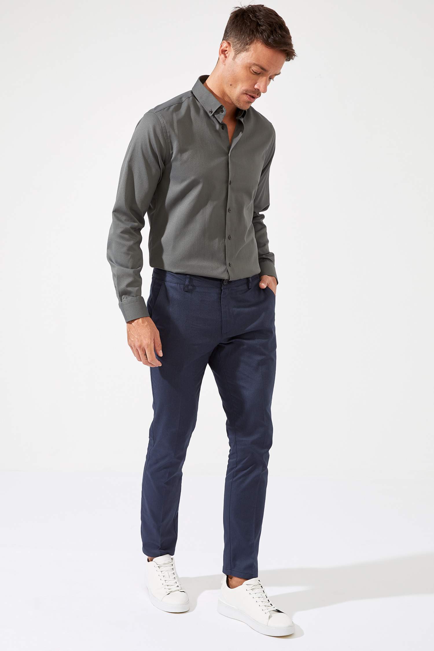 Modern Fit Klasik Uzun Kollu Gömlek