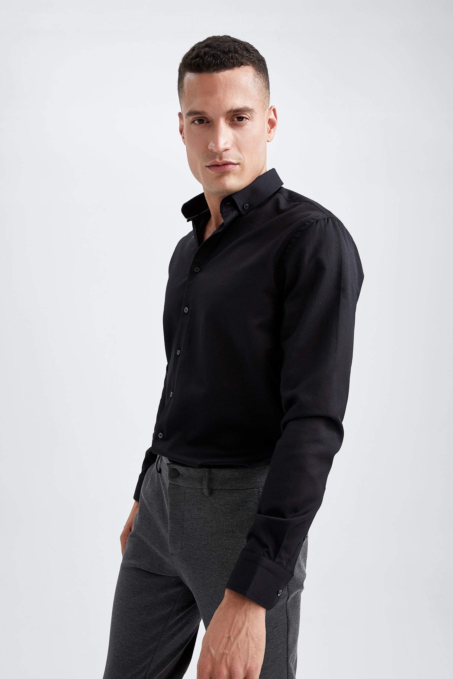 Modern Fit Klasik Uzun Kollu Gömlek