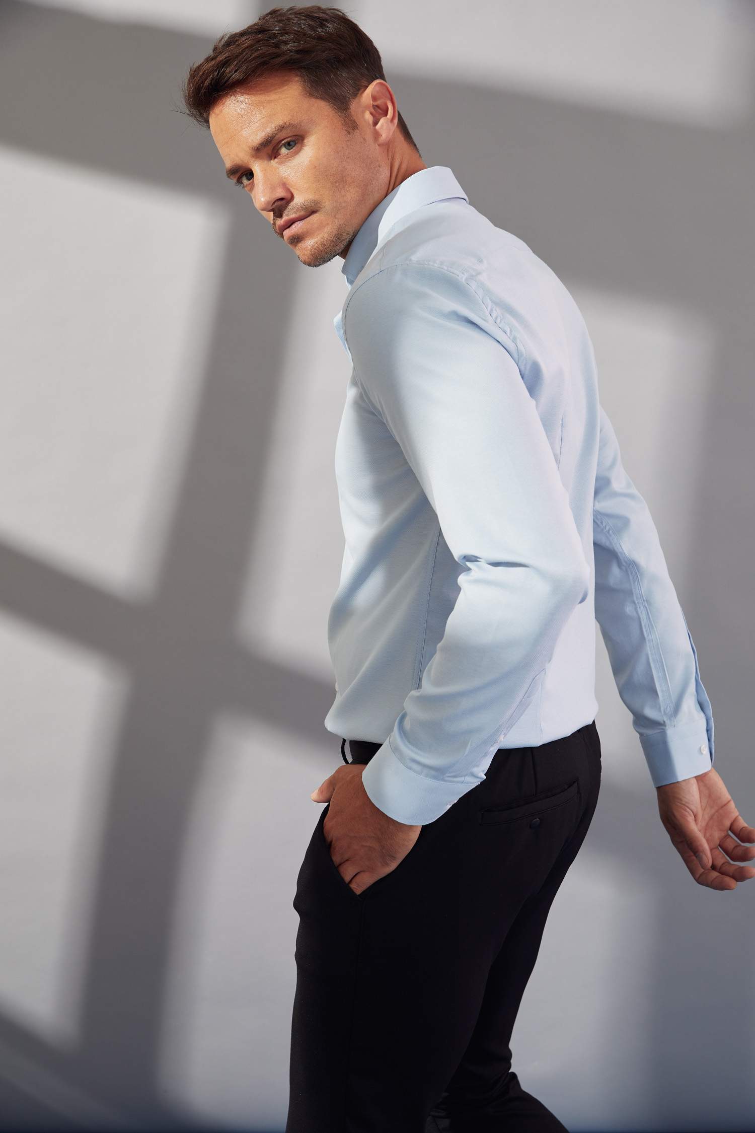 Modern Fit Klasik Uzun Kollu Gömlek