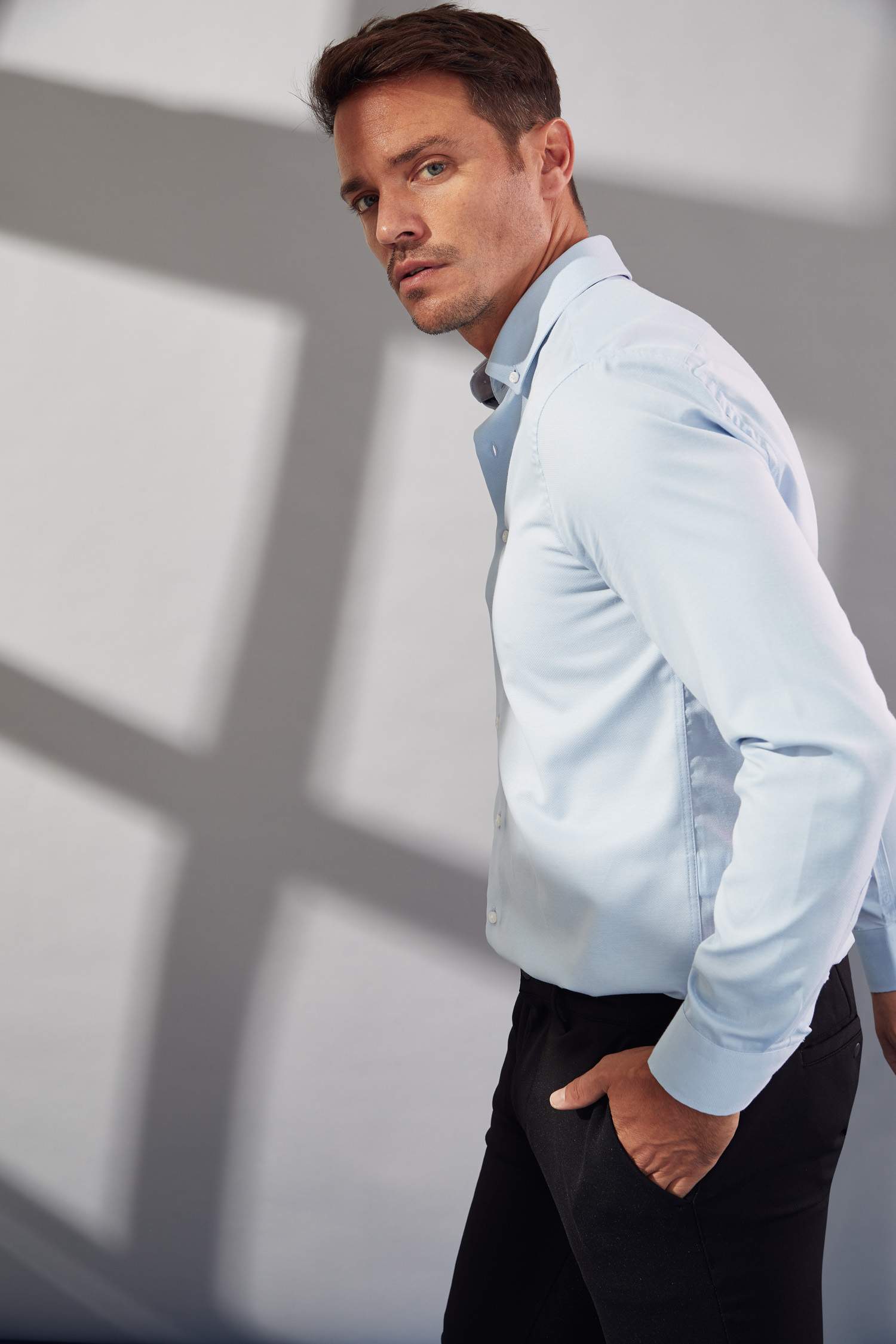 Modern Fit Klasik Uzun Kollu Gömlek