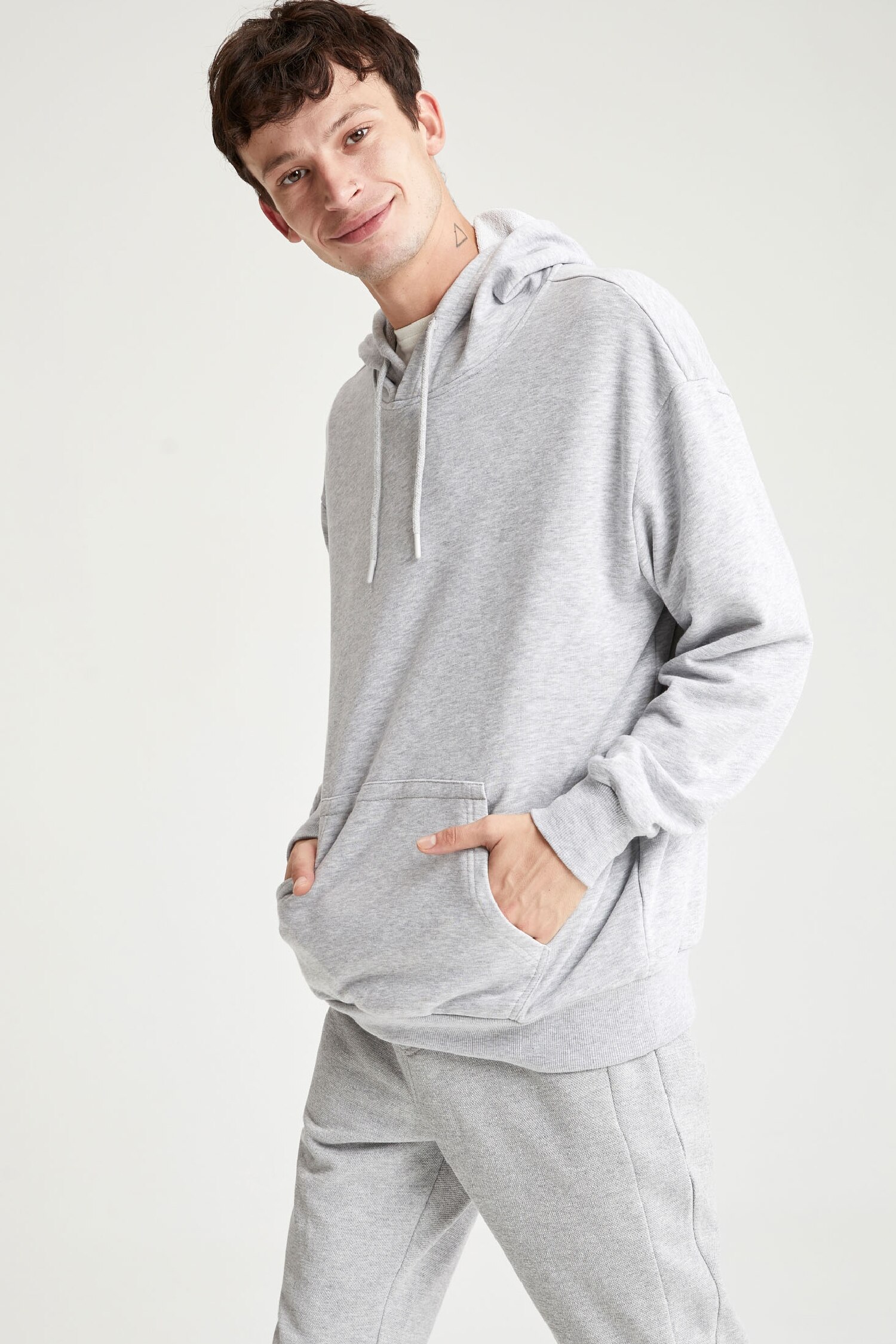 Oversize Fit Kapüşonlu Basic Pamuklu İçi Yumuşak Tüylü Sweatshirt