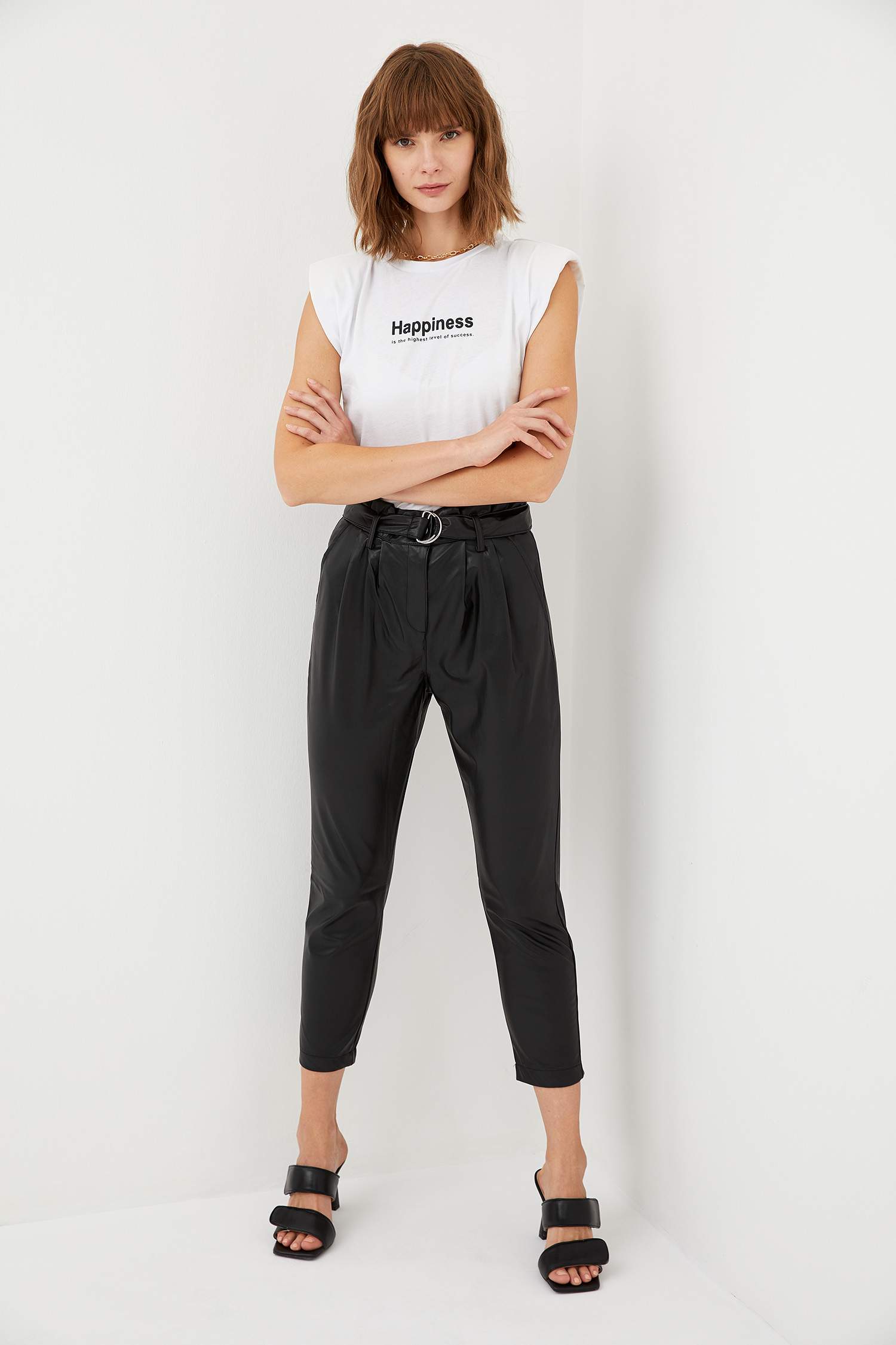 Carrot Fit Deri Kemerli Dokuma Pantolon